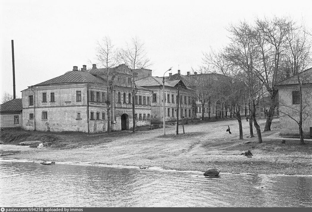 Калязин — город с непростой судьбой. Проект «Фотокладовка»: блог уличной фотографии в формате street photo