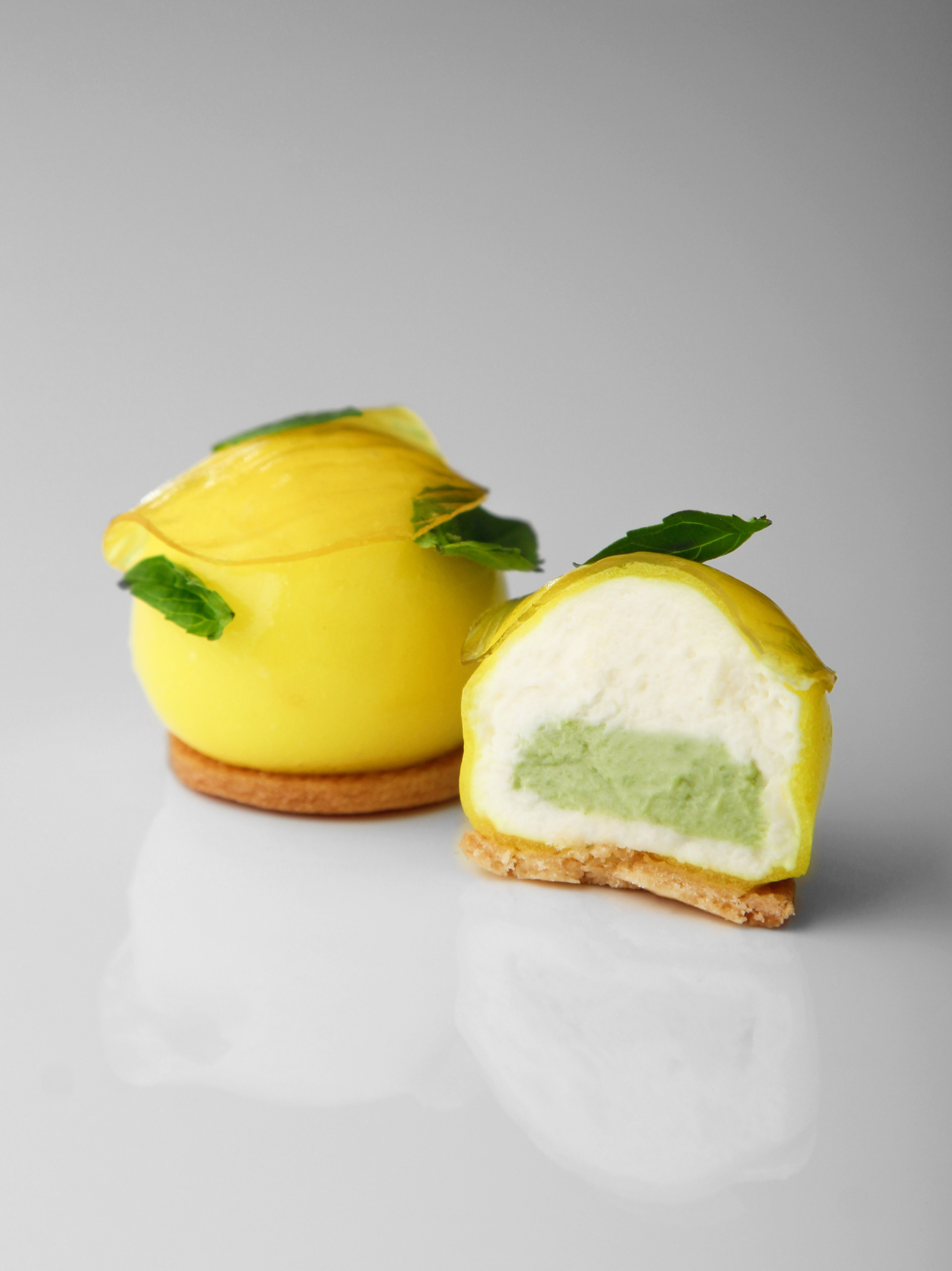 Фуд-фотография в двух стилях: яркие десерты и минимализм закусок | food fashion. Предметный фотограф в СПб | Съемка для Wildberries, Ozon, рекламы | Алан Ульбашев