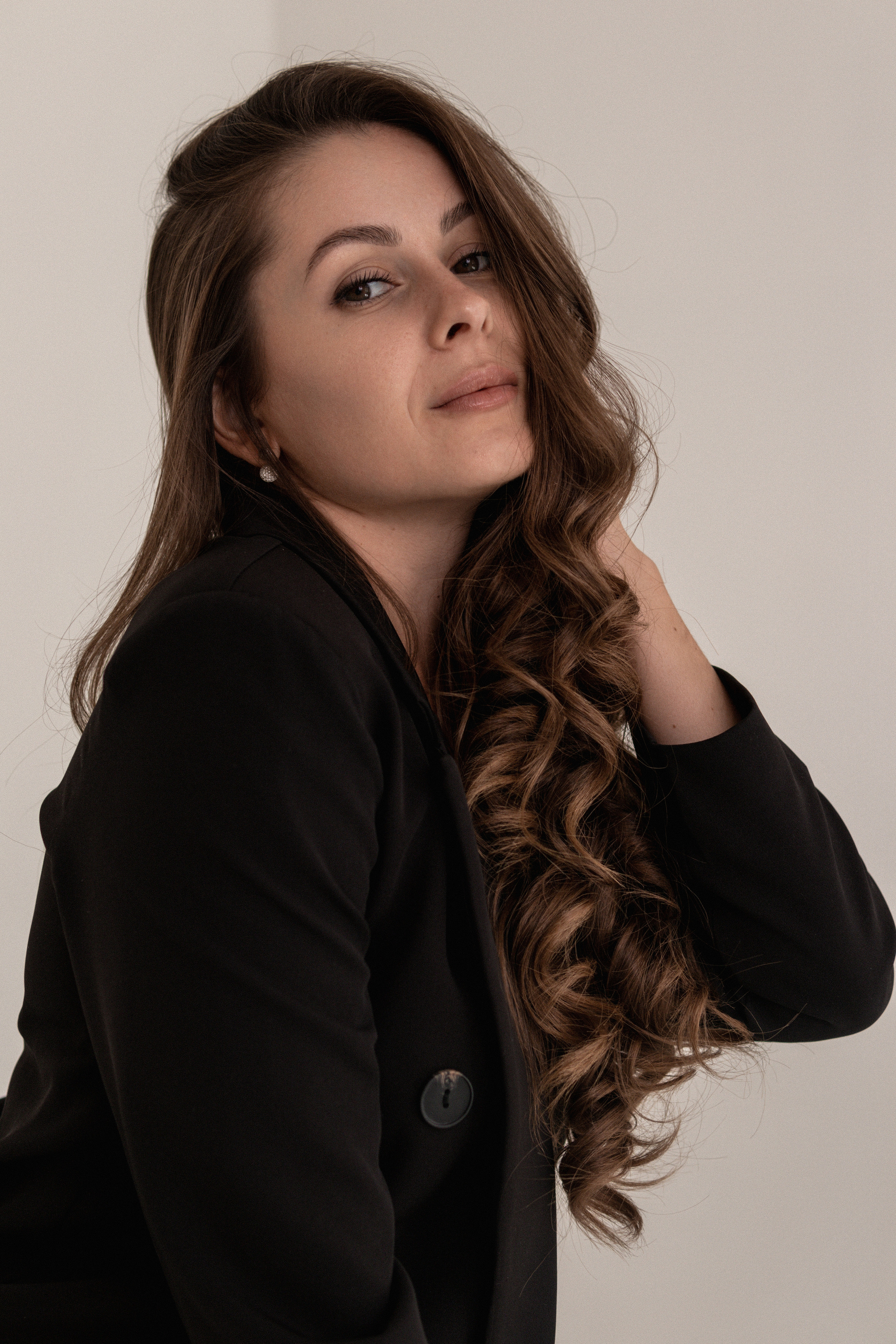 Фотосессия девушки в пиджаке. Фотограф в Ростове-на-Дону Игорь Апасеев