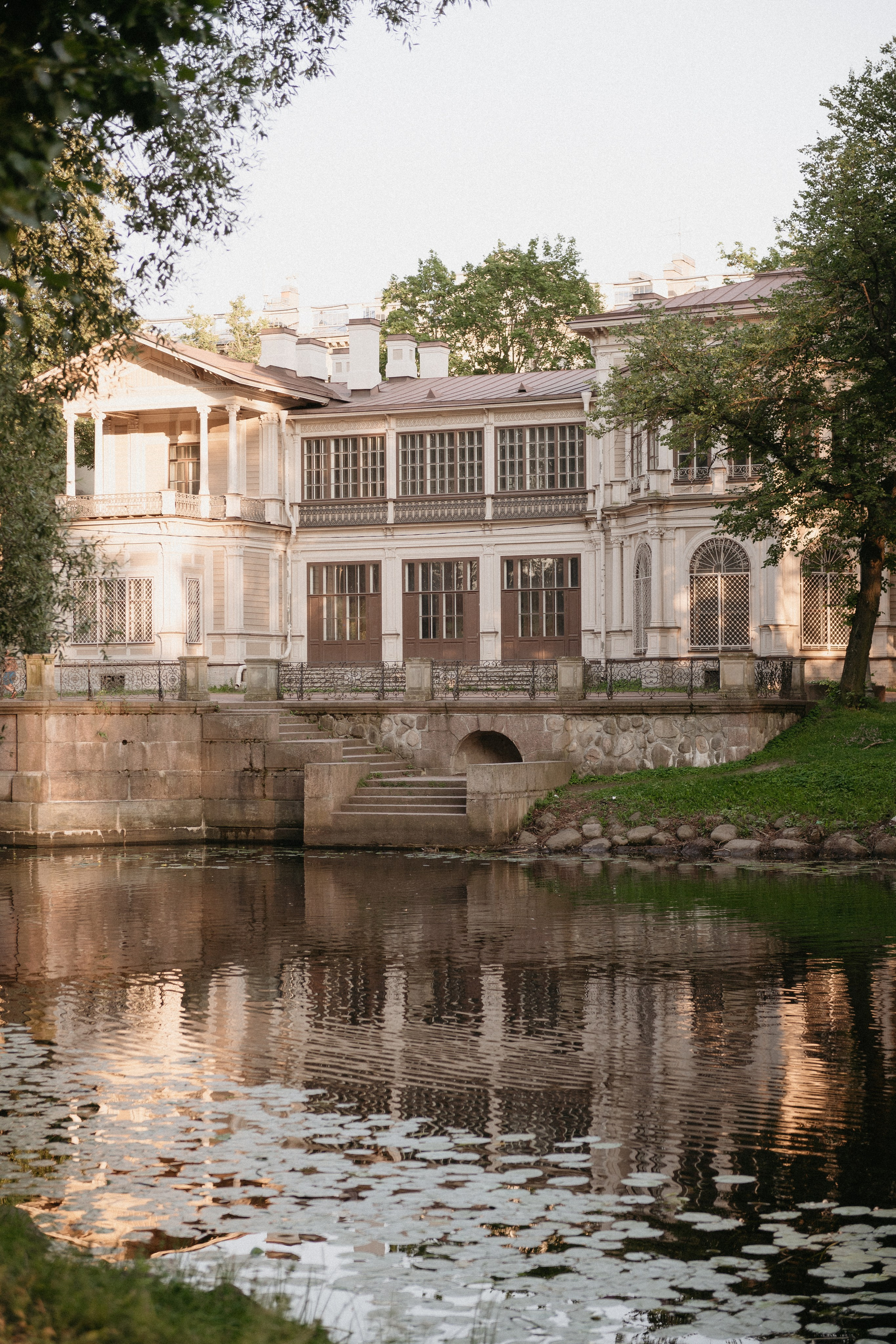 Лопухинский сад на Петроградской