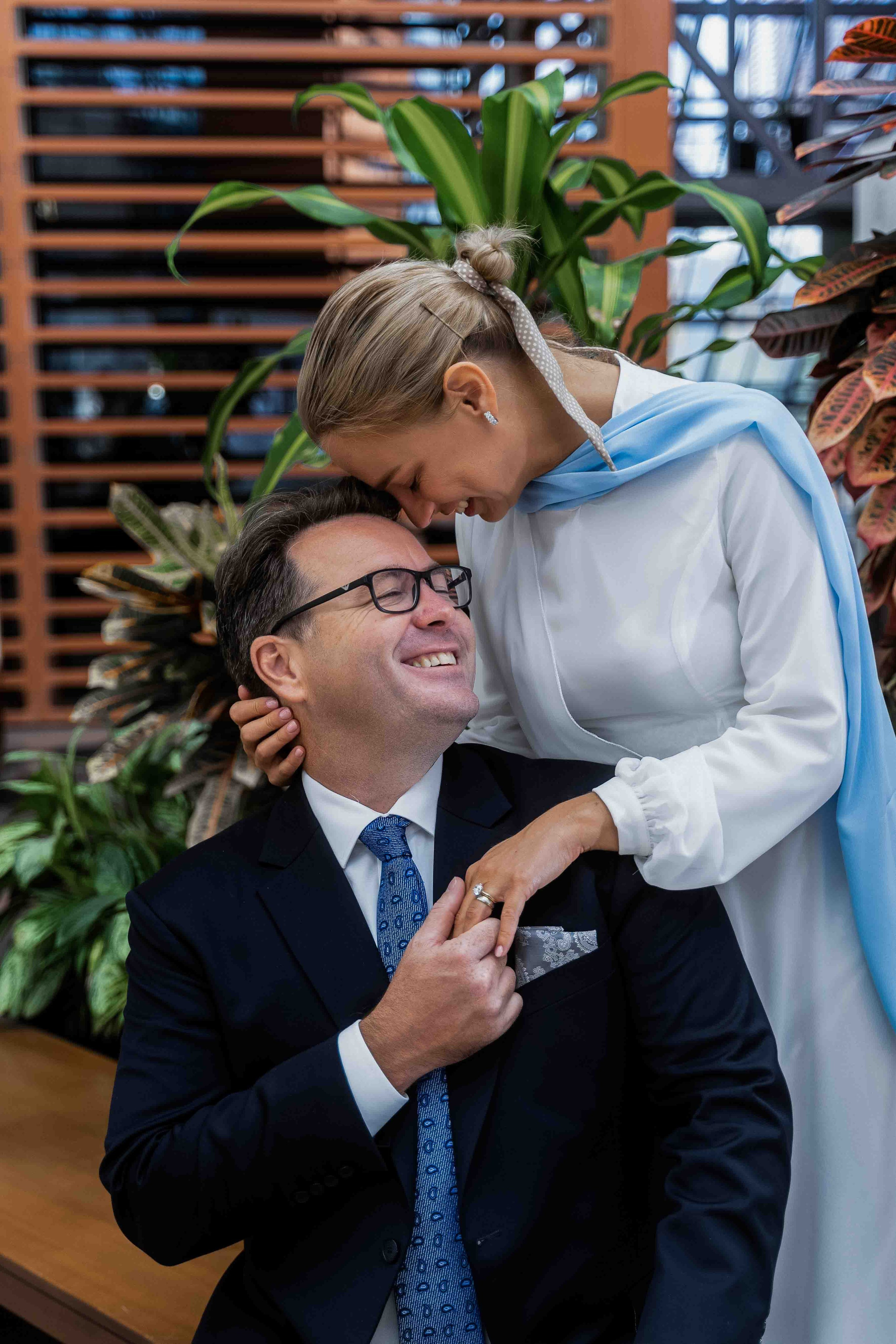 Роспись в «загсе» Абу-Даби, civil marriage court Abu Dhabi. Фотограф ОАЭ