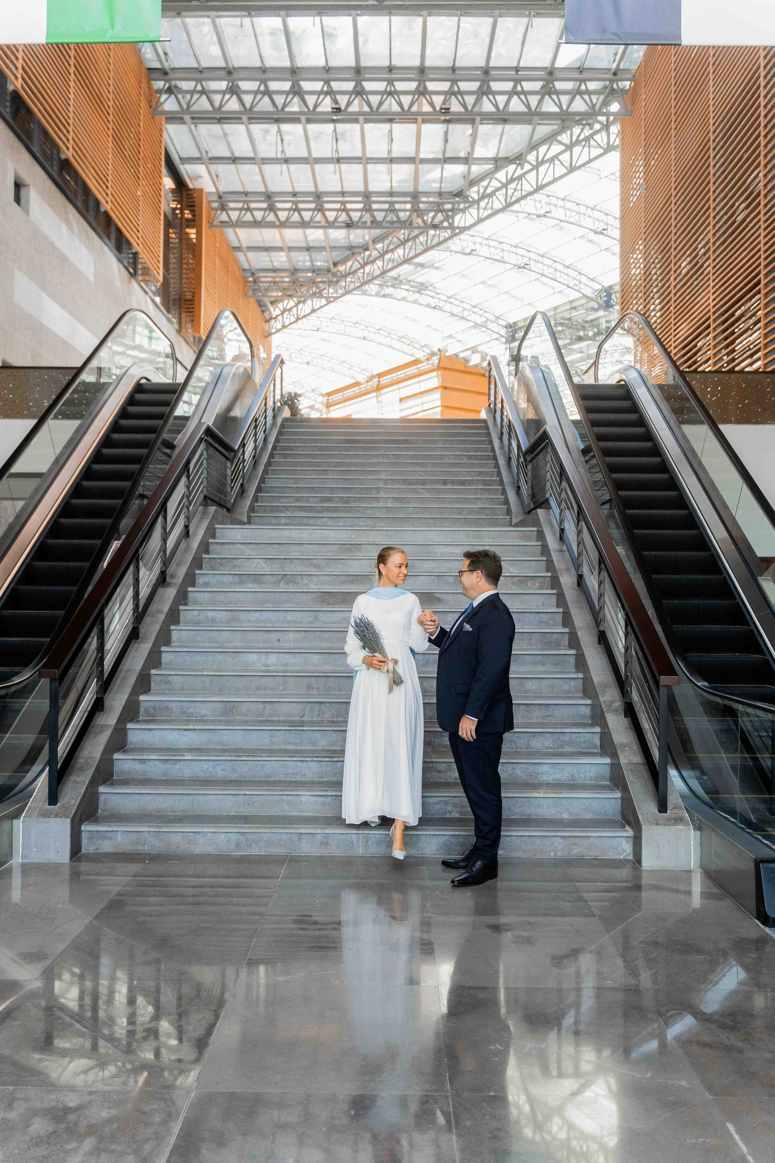 Роспись в «загсе» Абу-Даби, civil marriage court Abu Dhabi. Фотограф ОАЭ