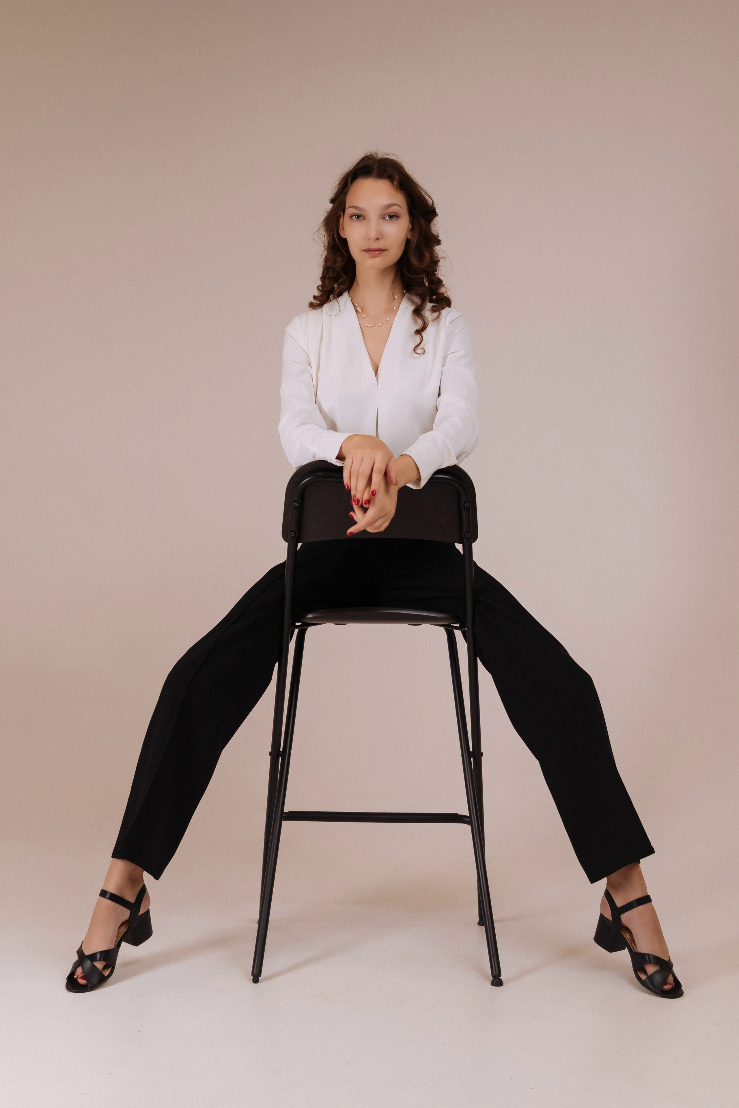 Фотосъемка девушки в студии. Фотограф в Ростове-на-Дону Игорь Апасеев