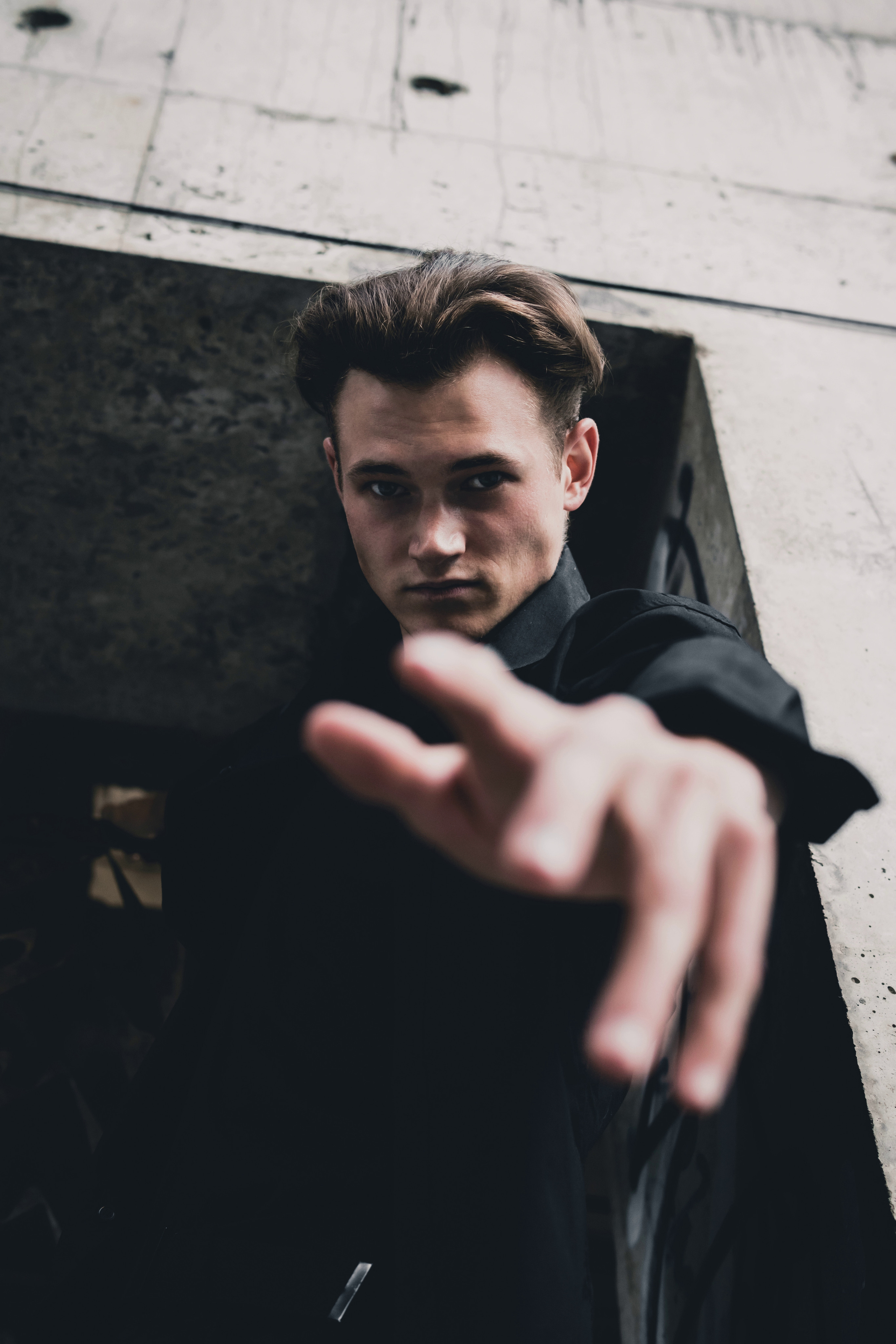 Фотосессия возле заброшенного дома. Фотограф в Ростове-на-Дону Игорь Апасеев