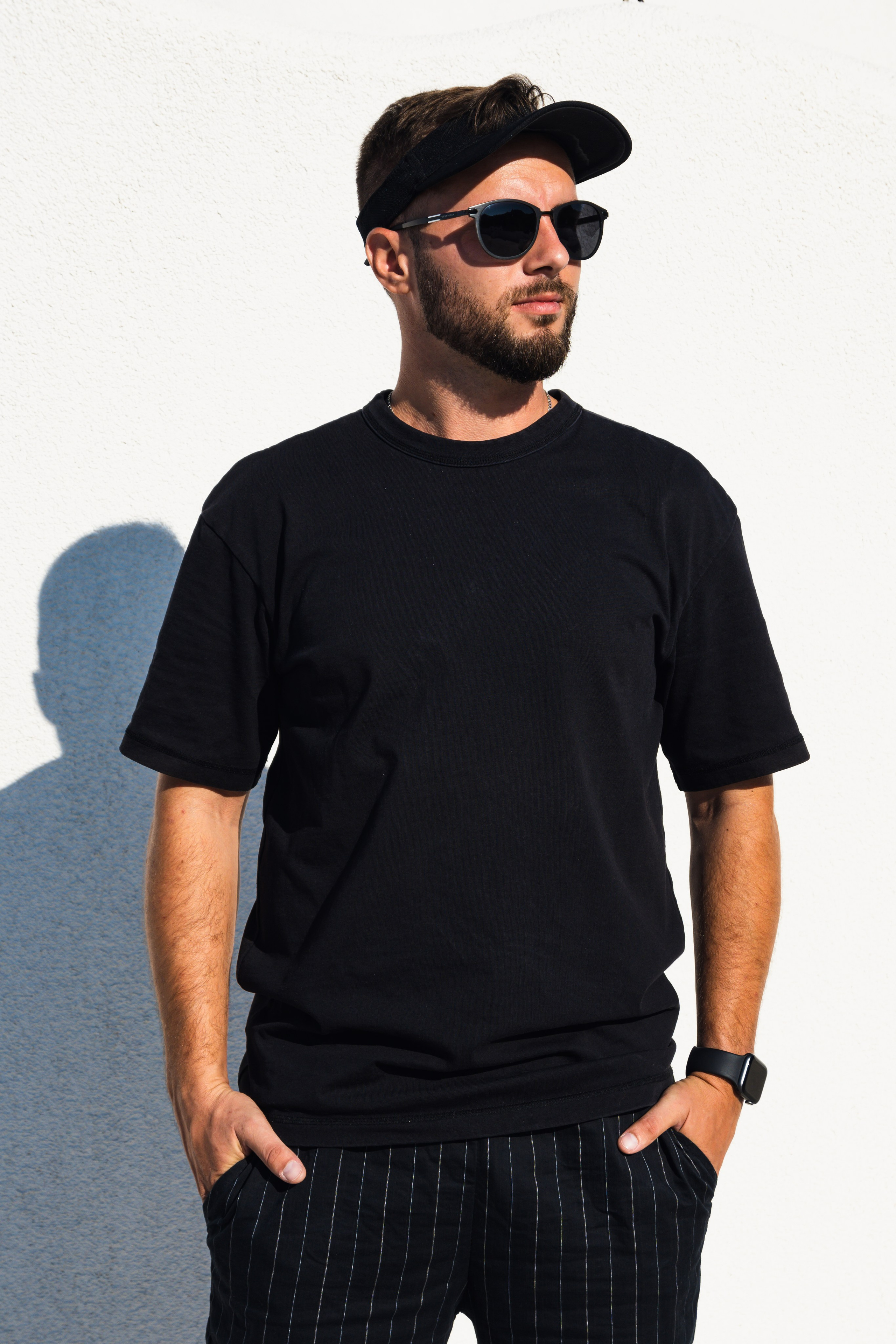 Contacts. Fotograf Dmitrii Donets