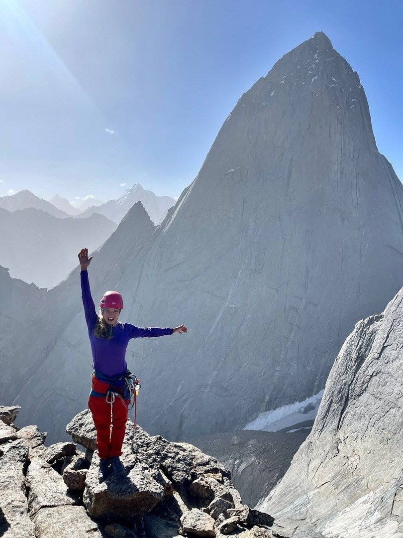 Short-list «Стального Ангела-2023». Каравшин, пик Асан, маршрут Горбенко, 5Б. “Steel Angel”: women’s climbing award