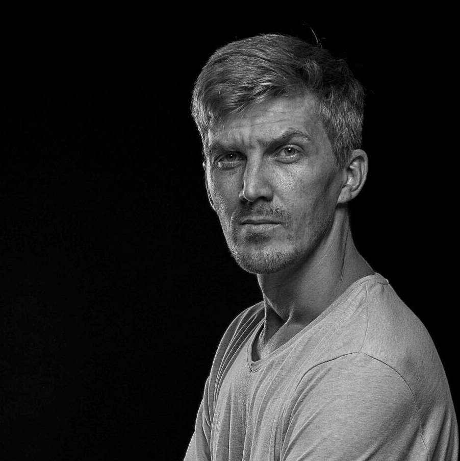 Помещение 16-35. Макс Дьяков — фотограф различных направлений бизнеса