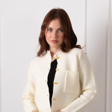 Девушки модели для фотосессий в Казани — участие в съемках товаров.