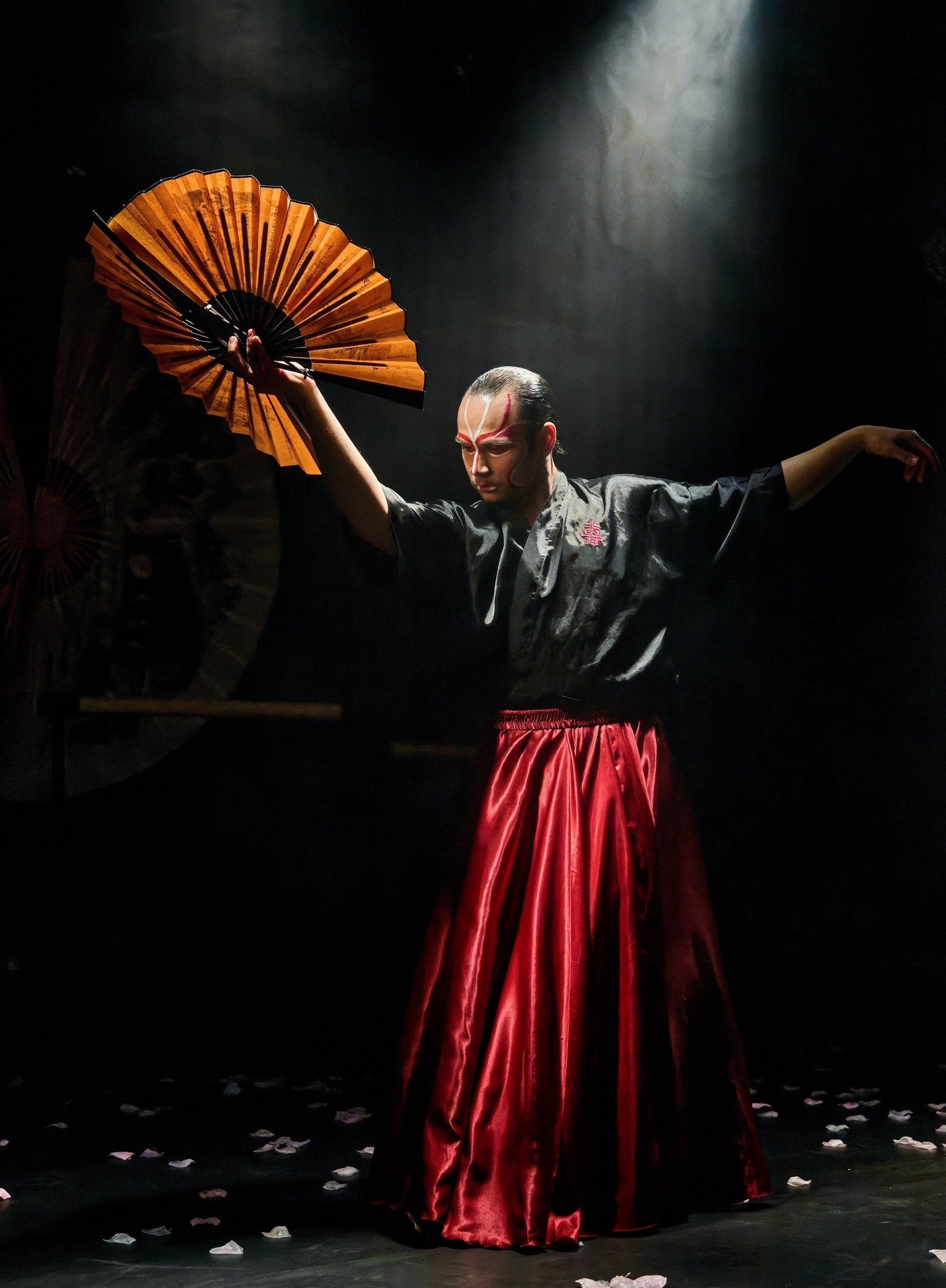 Премьера пластического спектакля в стиле кабуки «Мадам Баттерфляй» в театре «Век жизни». Журнал о самом особенном. Пермь и Пермский край