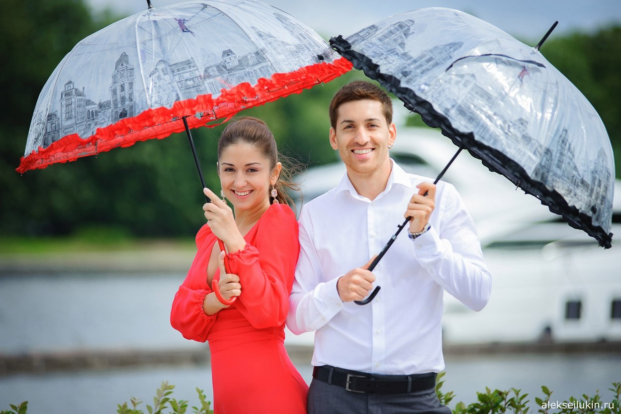 Места для свадебной фотосессии и прогулки в дождливую погоду в Санкт-Петербурге.