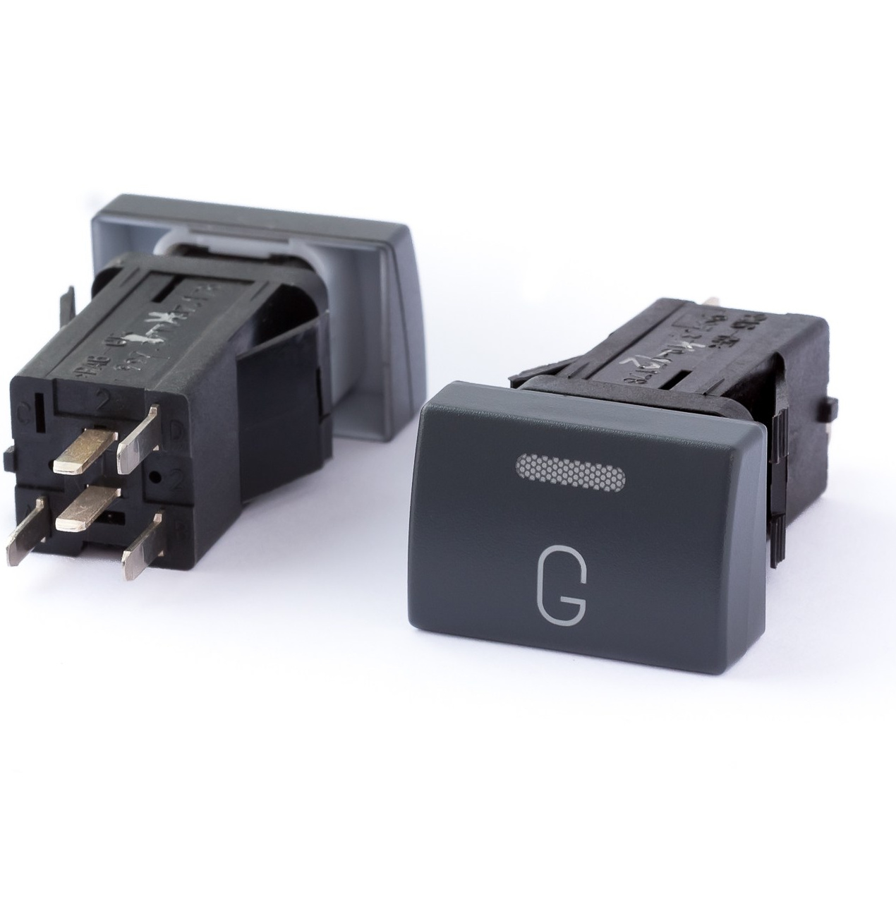 Съёмка автозапчастей в Томске, в кадре кнопка для автомобиля