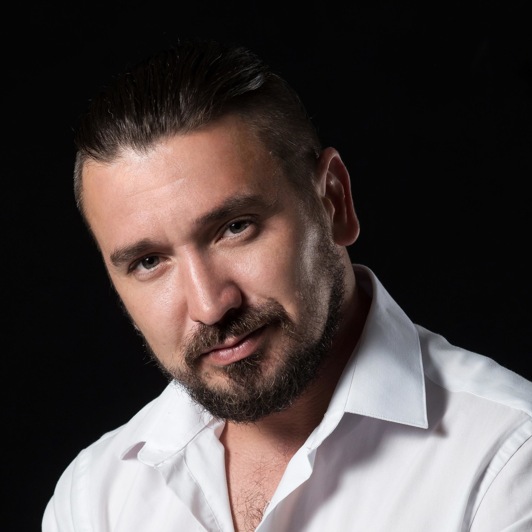 Контакты. Свадебный и семейный фотограф в Крыму Роман Казарин