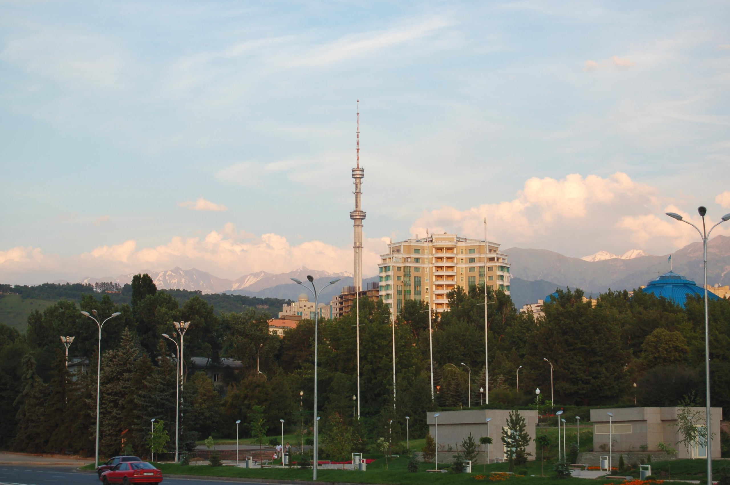 Прогулка по городу Алма́-Ата́ и его окрестностям. Фото и жизнь