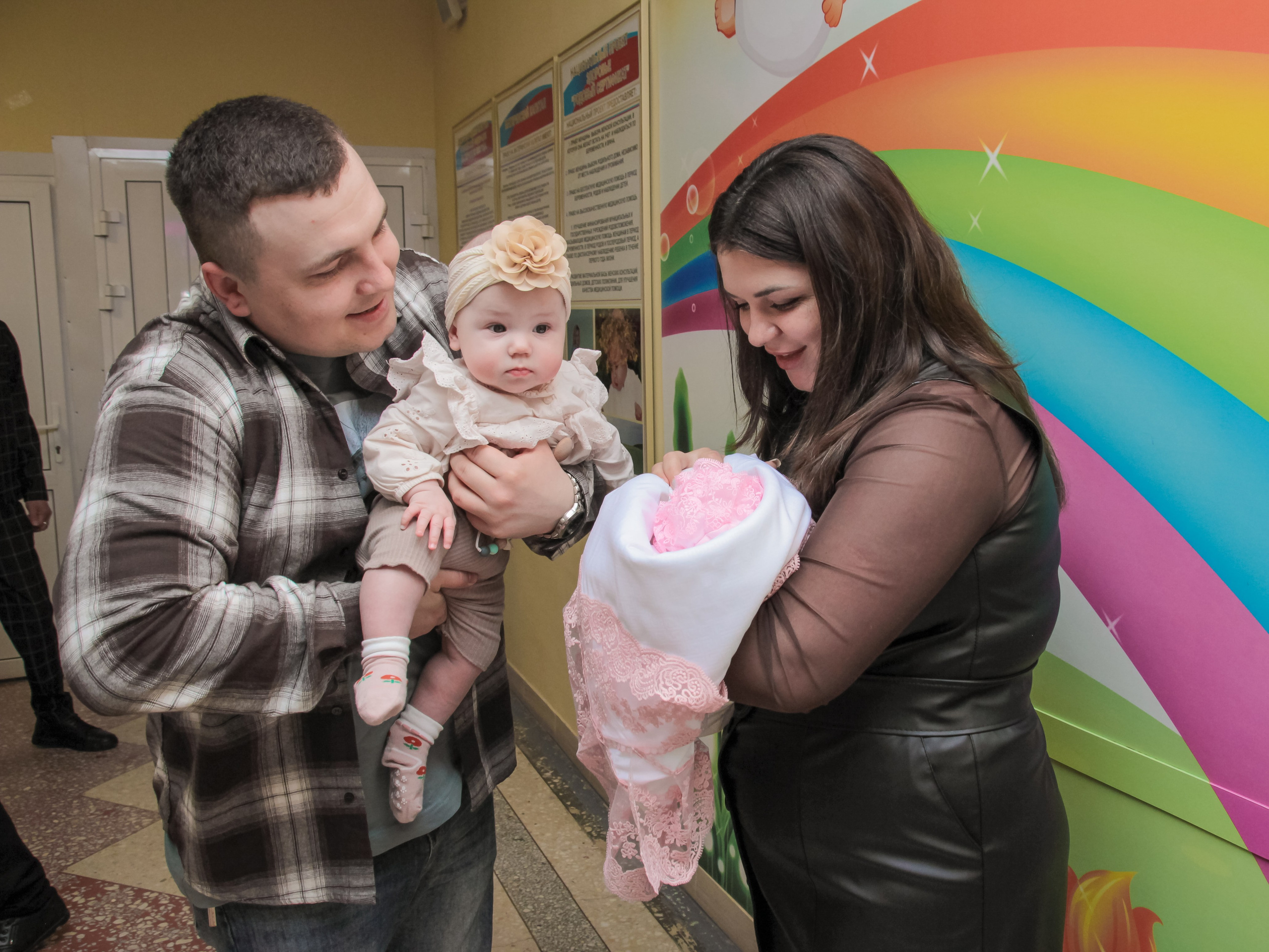 Фотограф на выписку из роддома — первые фотографии новорождённого в Волжском