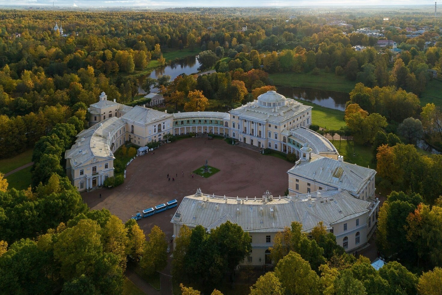 Красивые места для свадебной фотоссессии в Санкт-Петербурге. Фото и Видеосъемка на ваше мероприятие. Александр Романов