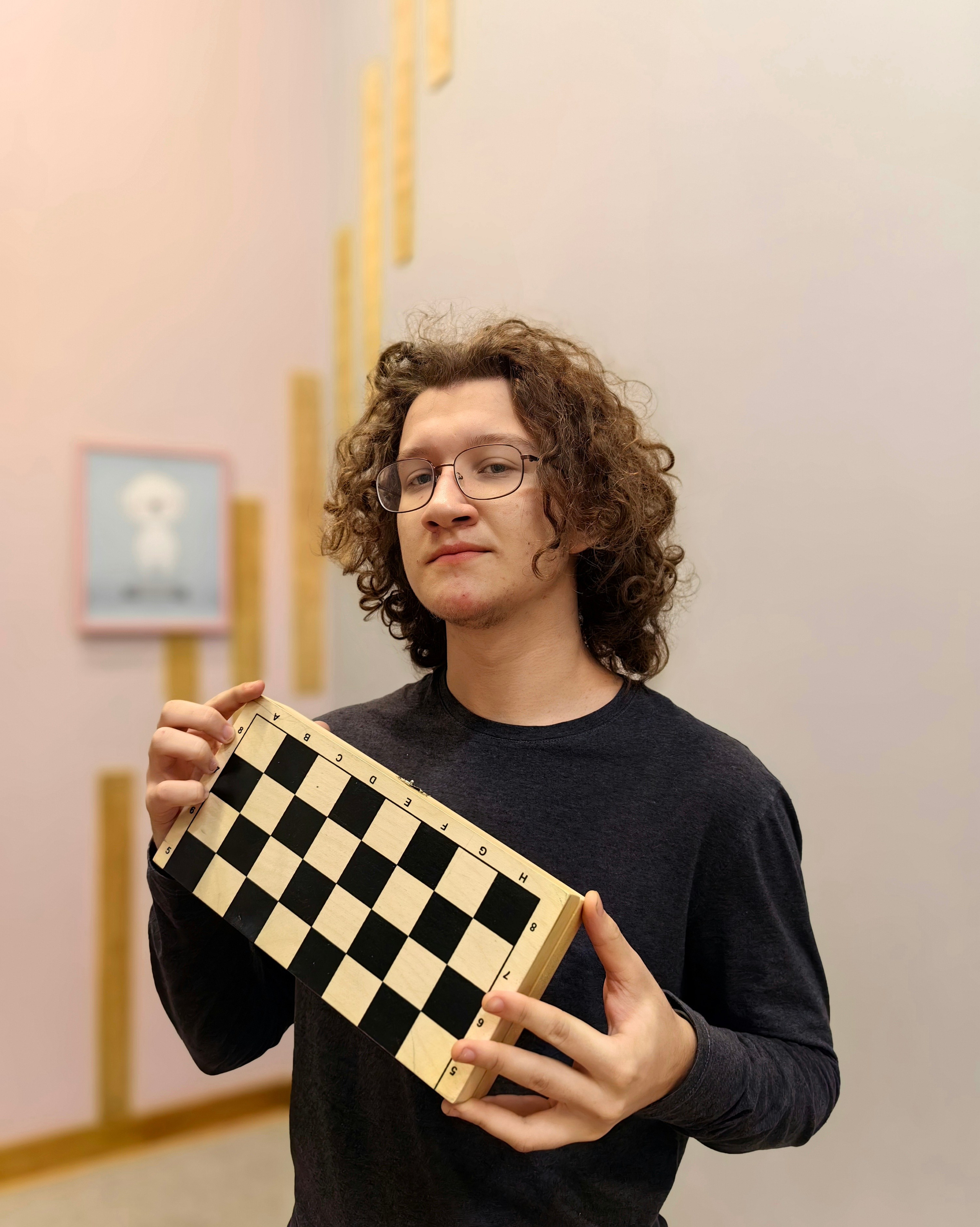 Подробнее, Михаил