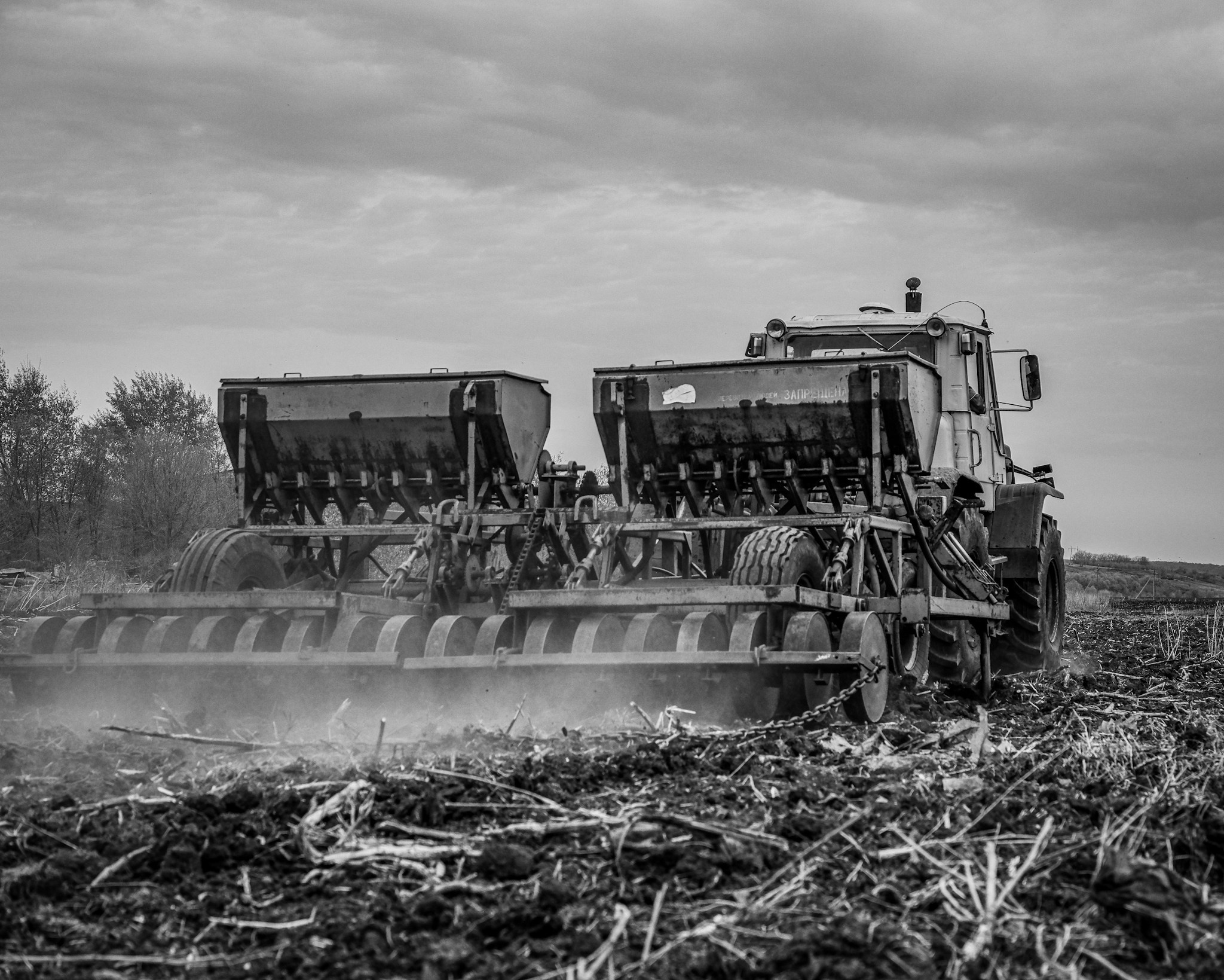 У каждого своя посевная. EMELYAN|Военный фотограф Артур Емельянов