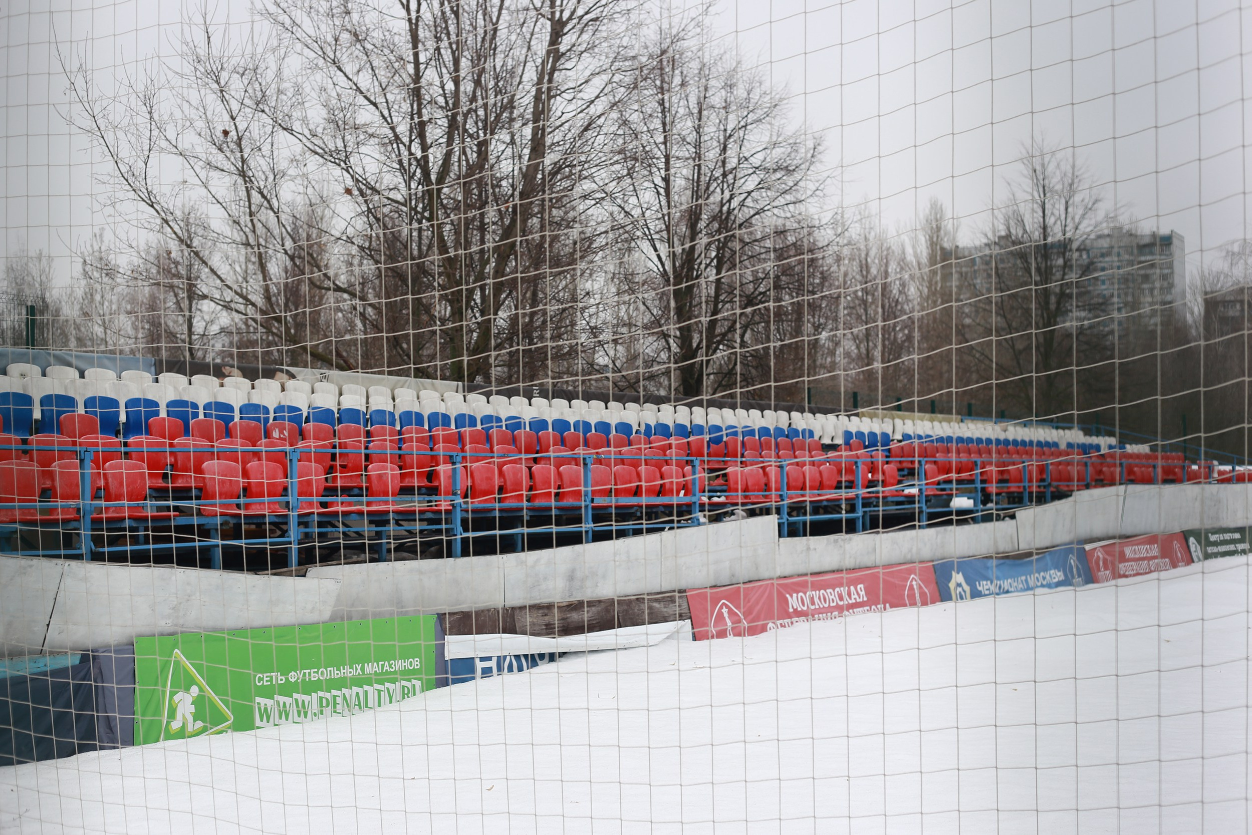 Флаг как украшение окружающего пространства. Julia Altukhova, multimedia artist