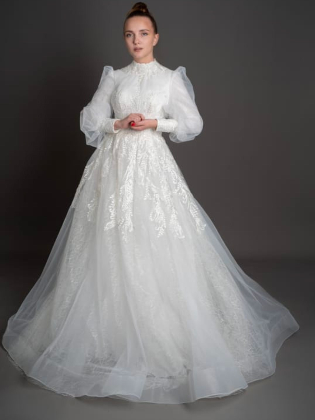 «Люкс» пышные и для покрытых. Свадебный салон Саратов — Charmante