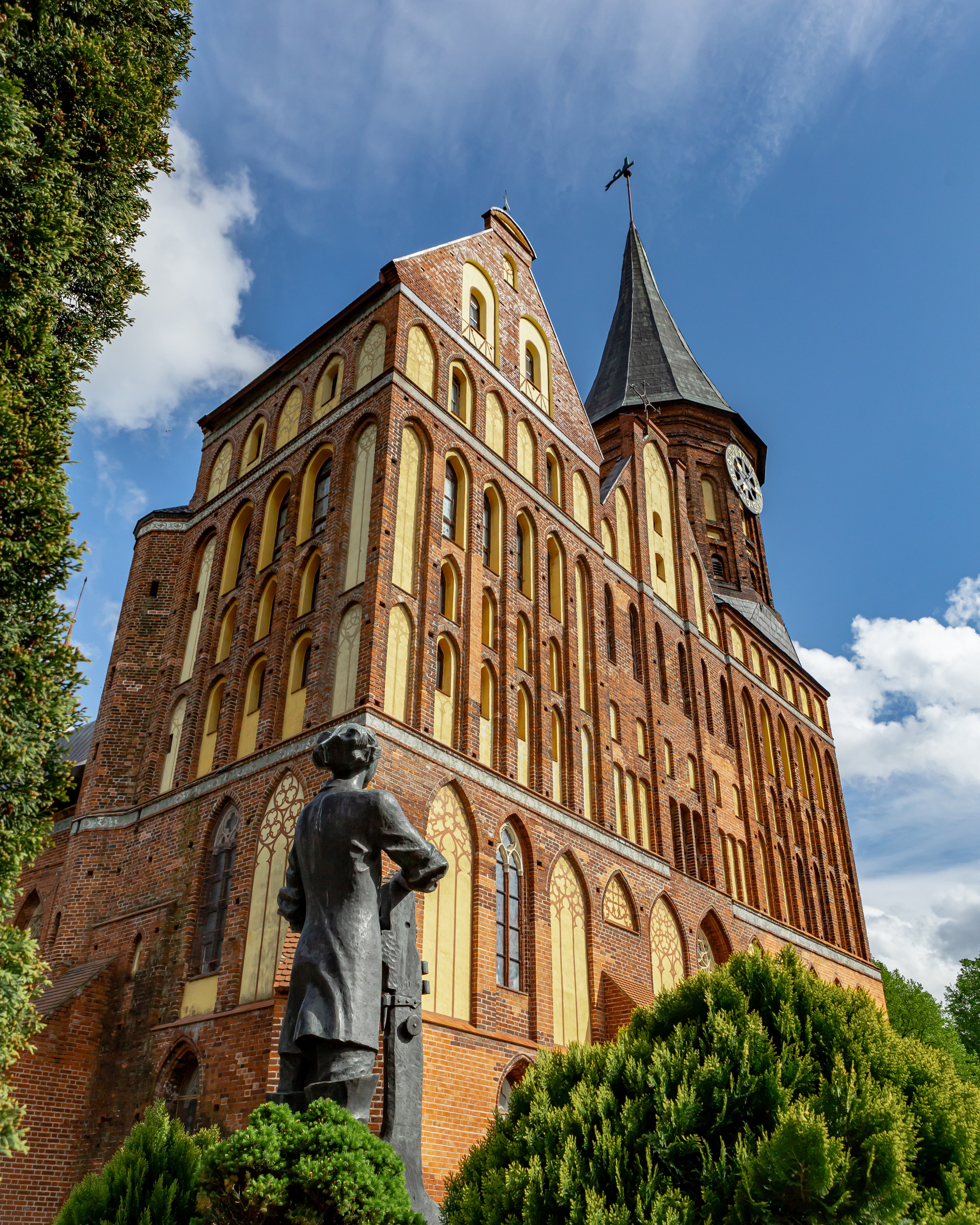 Блог про Кениг. AI-контент (генерации ИИ-фото и видео), стоковые фотографии Калининградской области