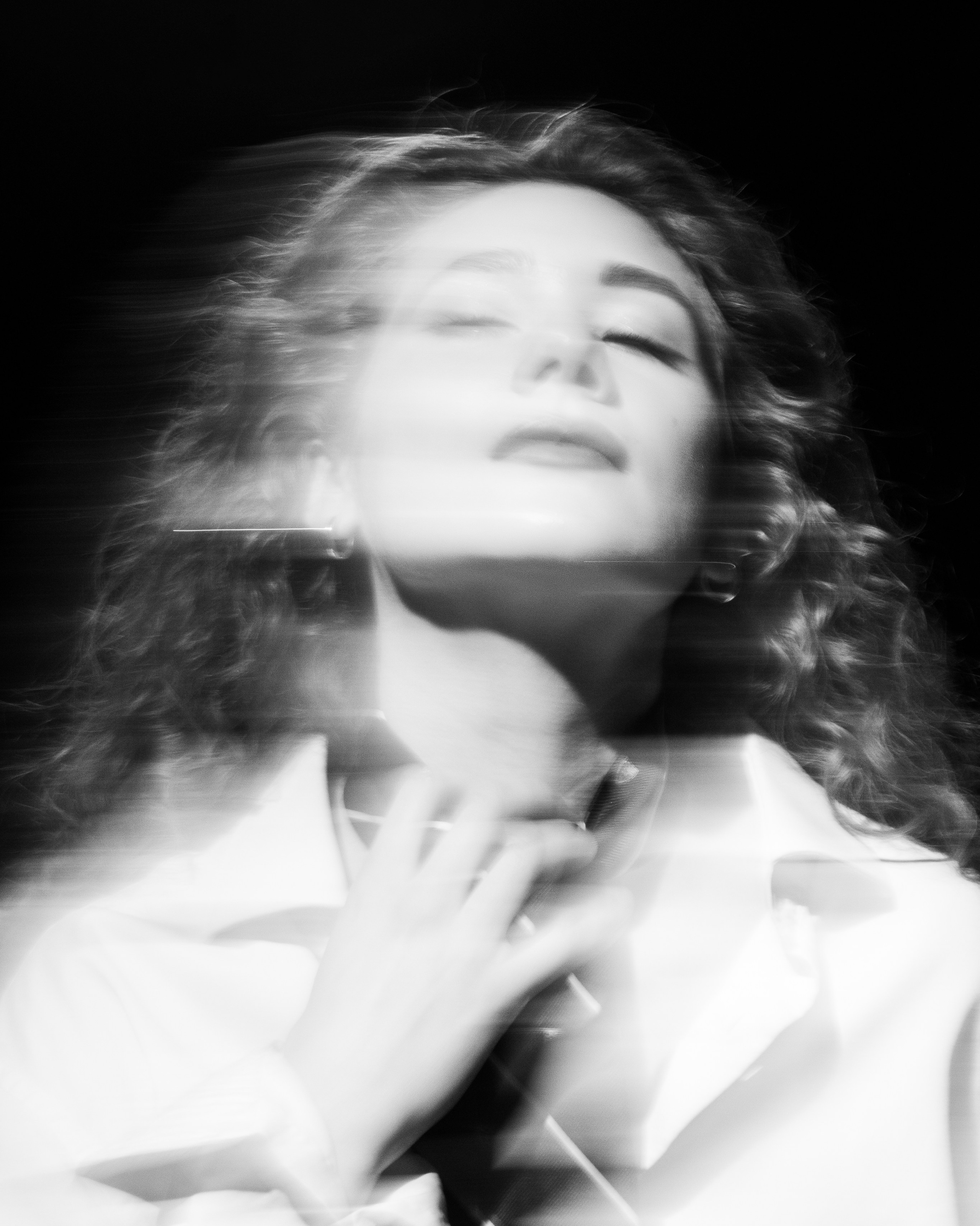 Kontakt. Photograph Albert Babenko