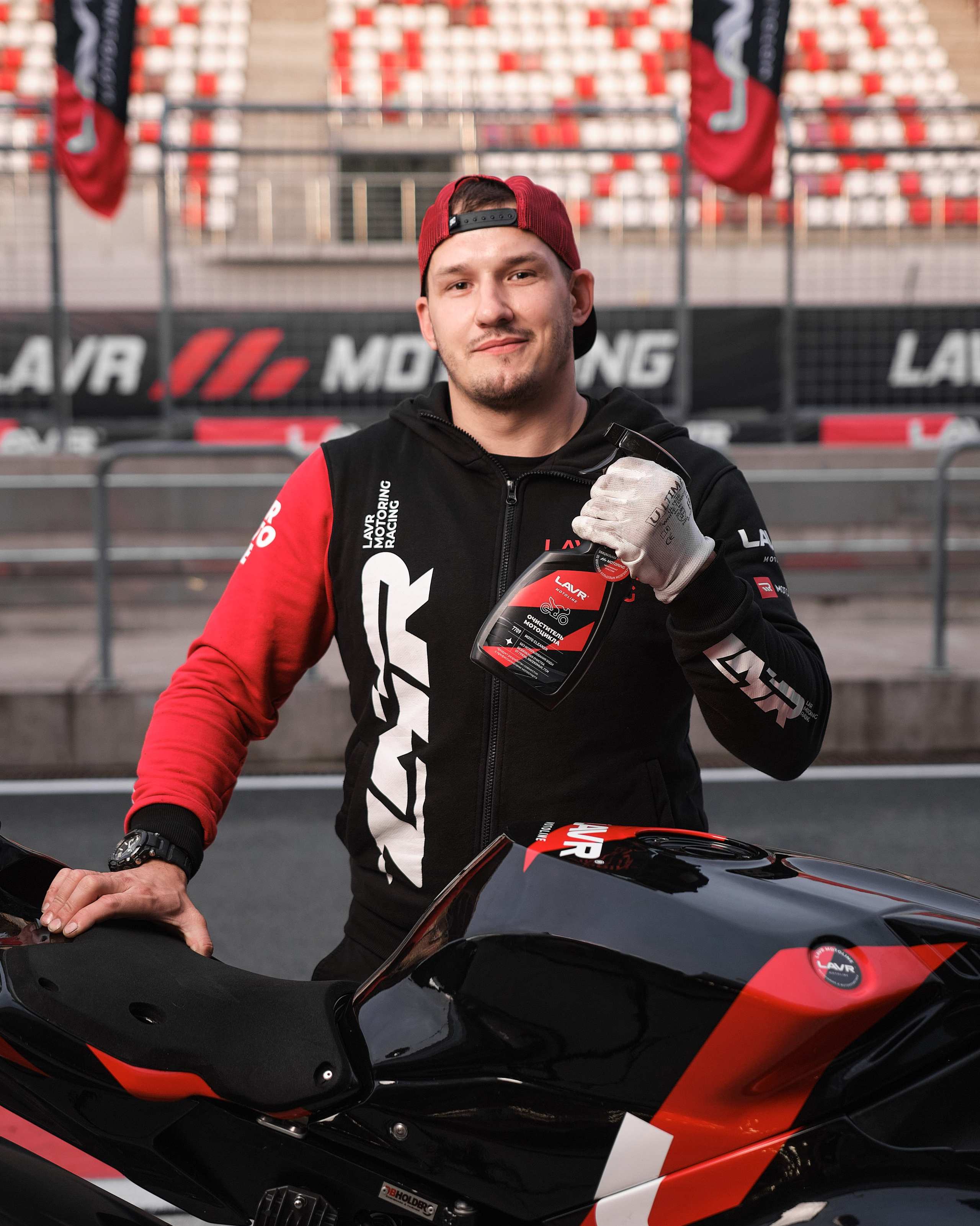 короткие видео для рекламы и соцсетей, мотоспорт и бренды