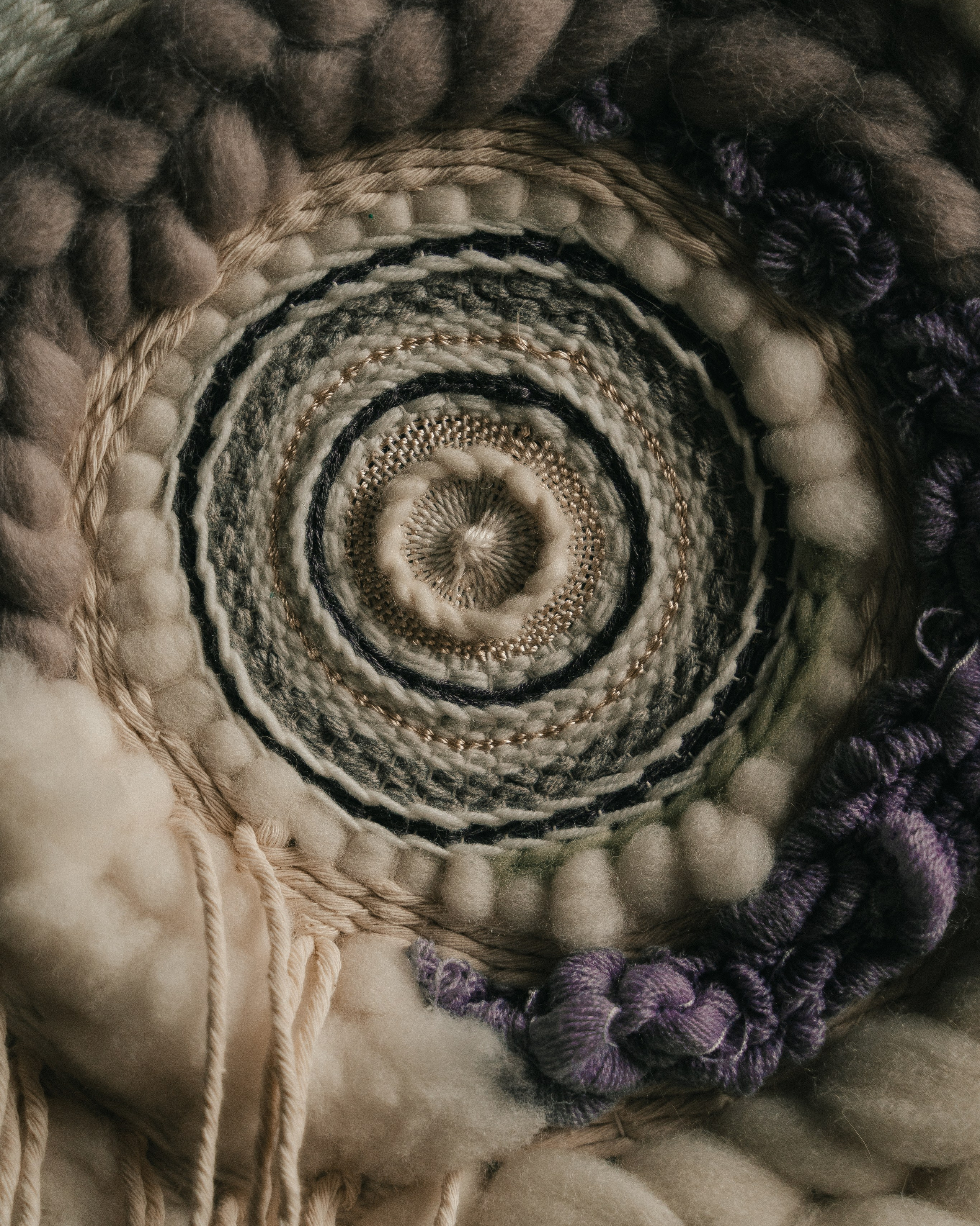 Авторское творчество: создание светильников, панно, гобеленов ручной работы