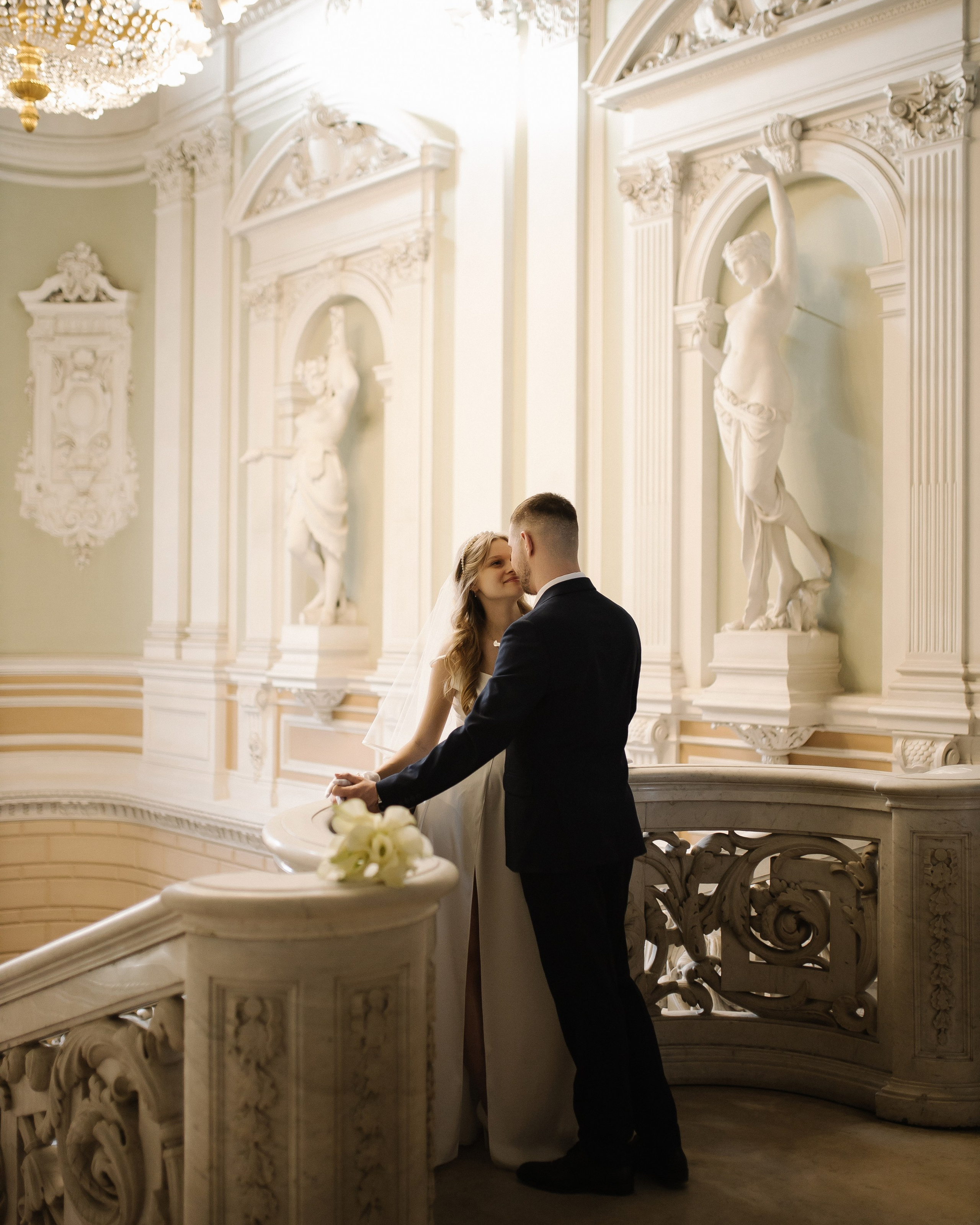 Фотосессия в Первом Дворце Бракосочетания на Английской набережной фотограф Наталья Менько