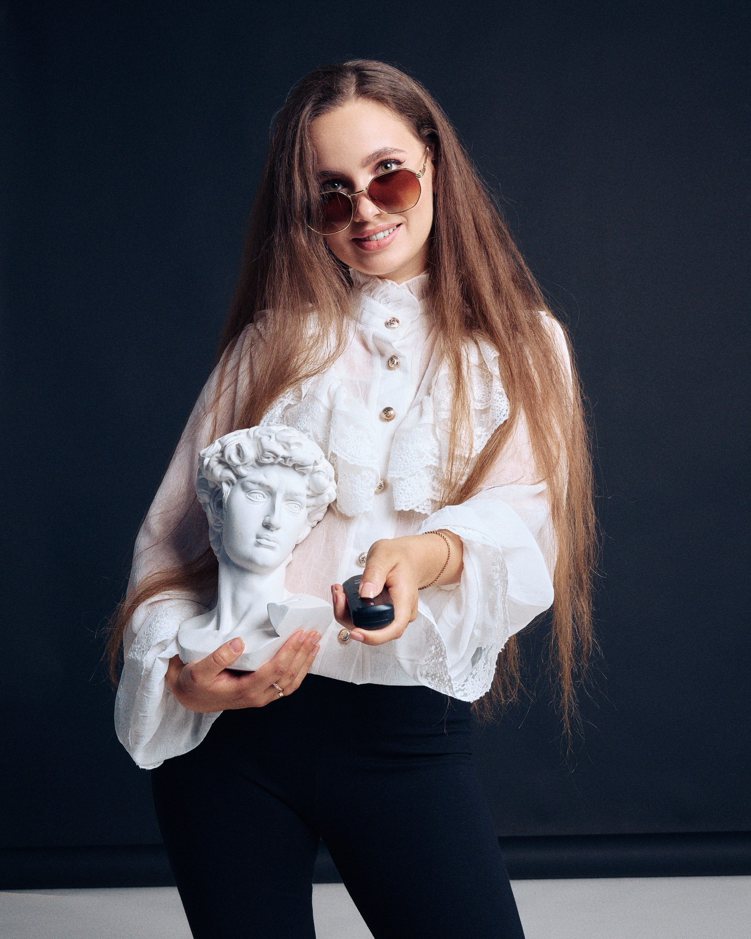 Логотипы Wildberries, La moda, Ozon, Мегамаркет, Яндекс Маркет, Aliexpress