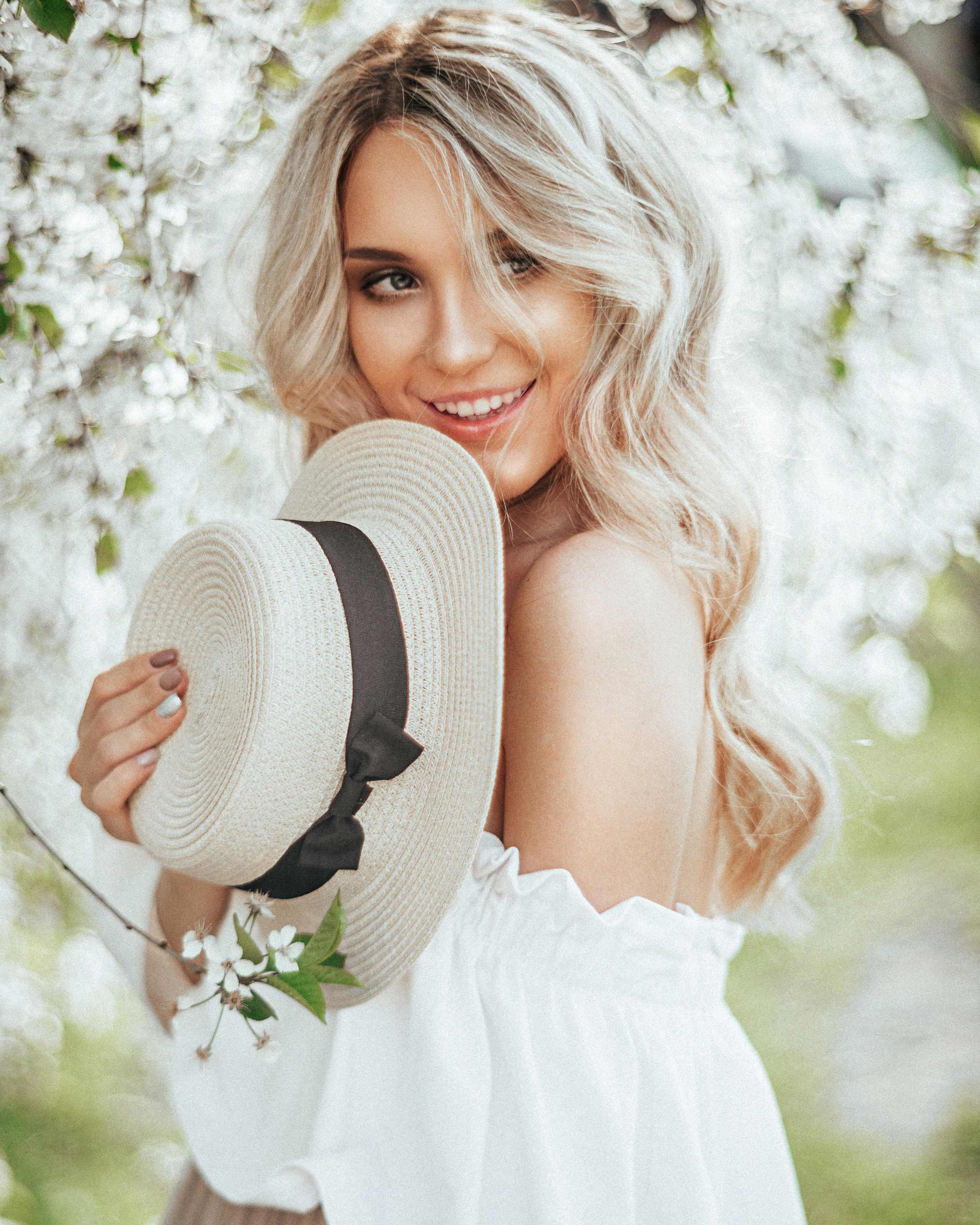 Контакты. Женский и свадебный фотограф в г. Балаково Ольга Ворсунова