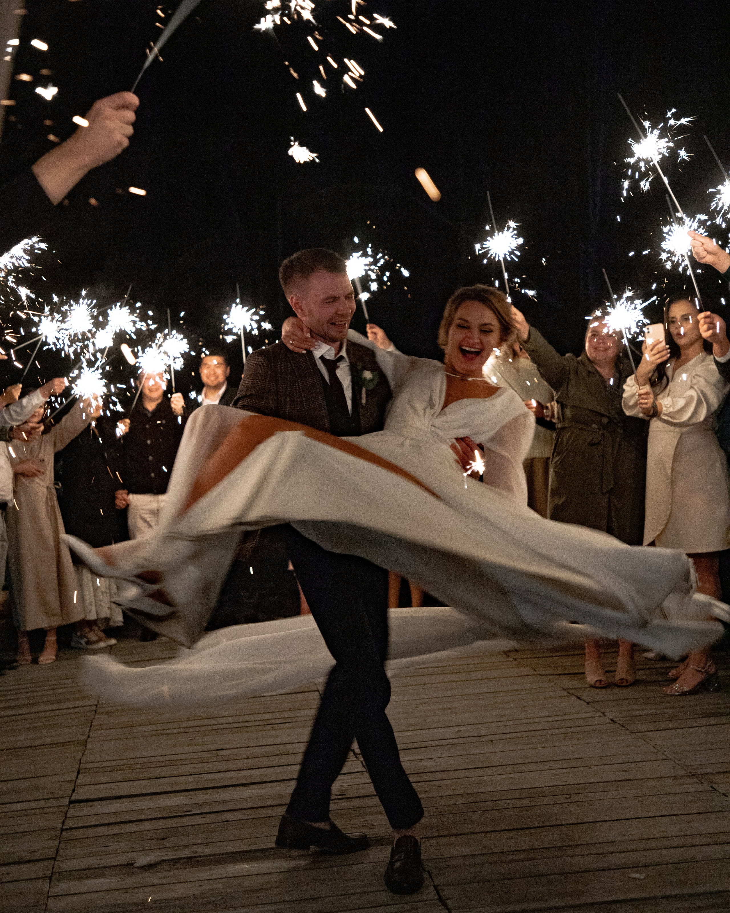 Стоимость услуг свадебной съемки. Фотограф Денис Лесковский (Тюмень)