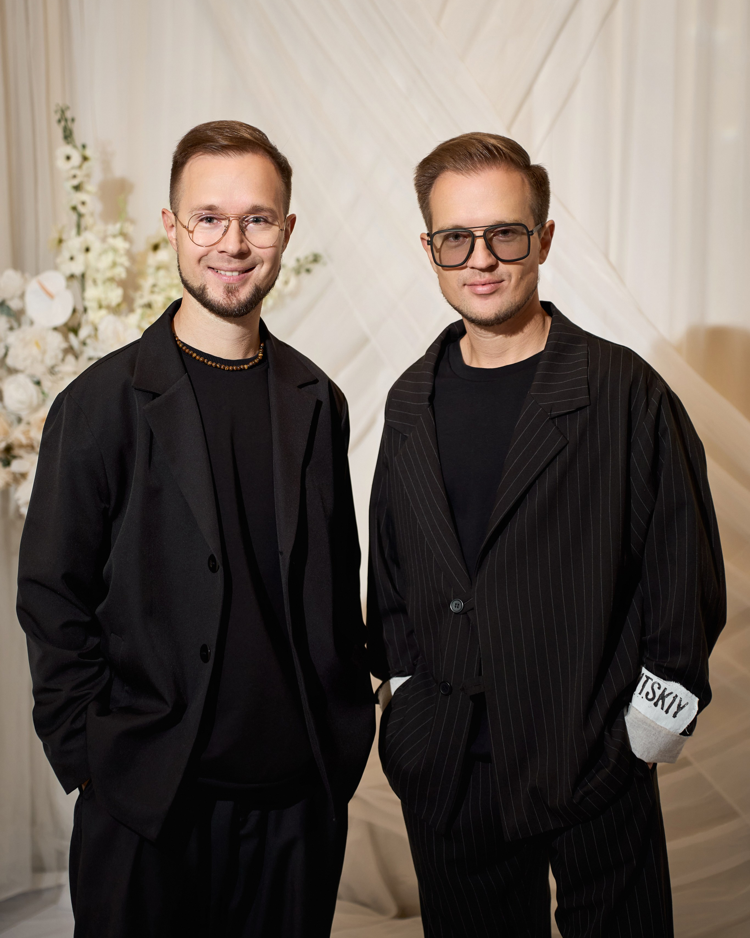 Стоимость свадебной фотосъёмки TWINS STUDIO. ТВИНС СТУДИО — лучшие свадебные фотографы и видеографы в Краснодаре