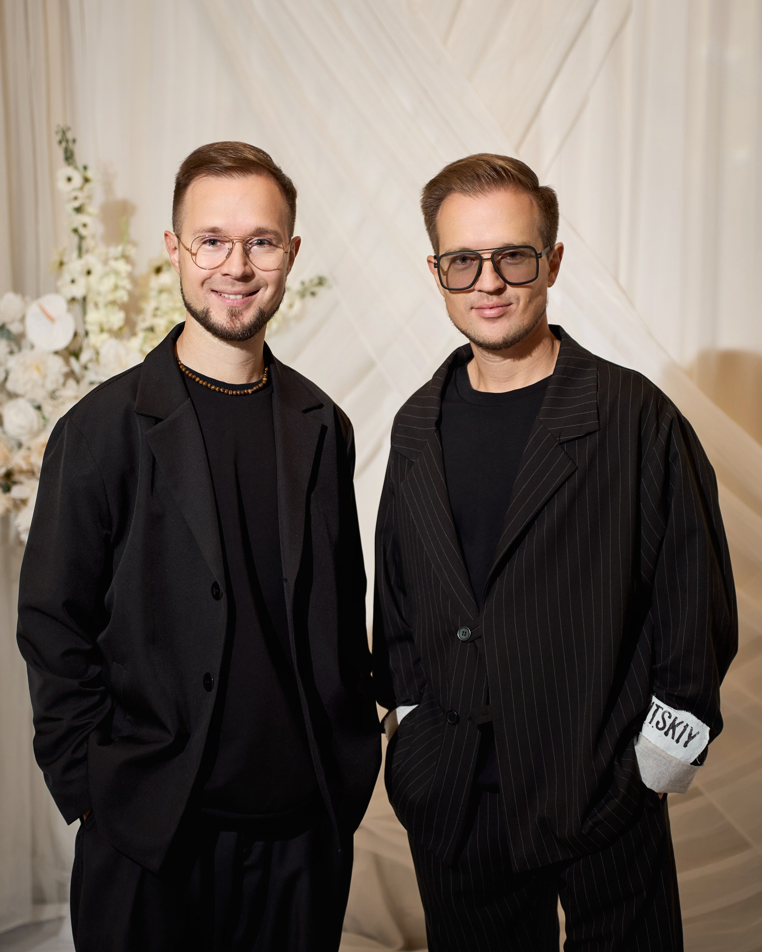 КОНТАКТЫ. ТВИНС СТУДИО — лучшие свадебные фотографы и видеографы в Краснодаре