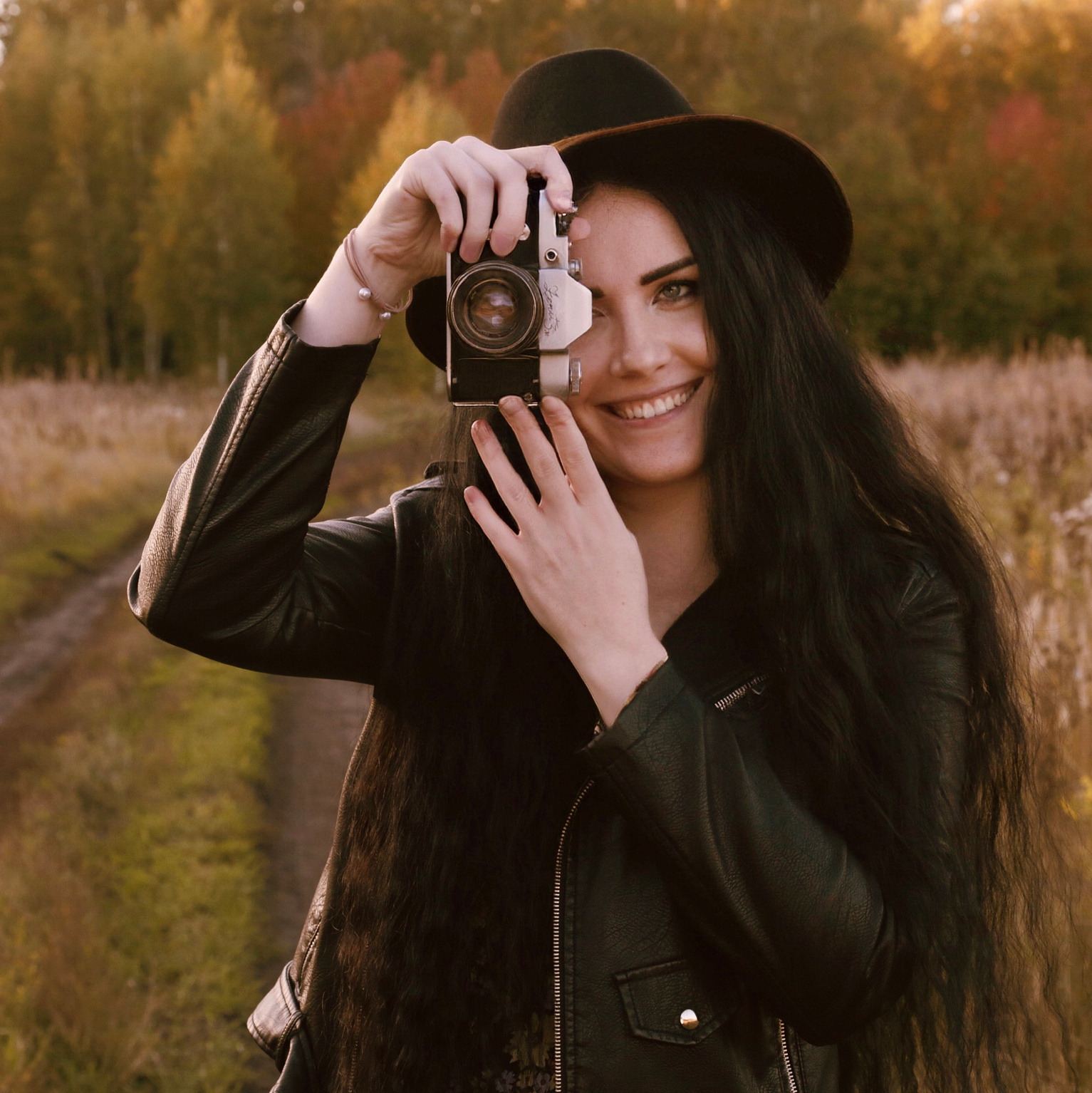 Контакты. Семейный фотограф в Челябинске Ева Юрина