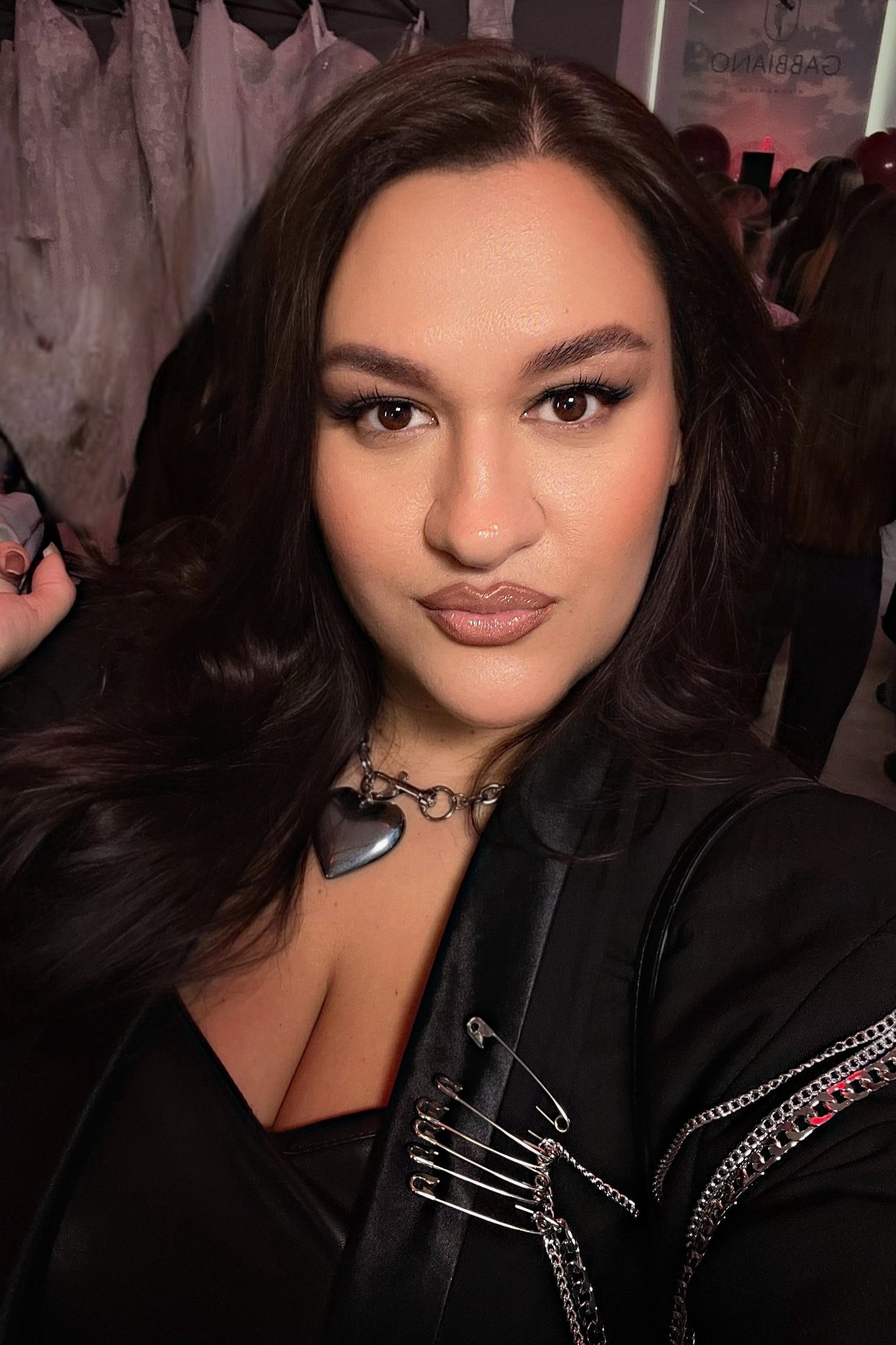 Контакты. Свадебный фотограф Виктория Чуйко Магнитогорск. Визуал для бизнеса