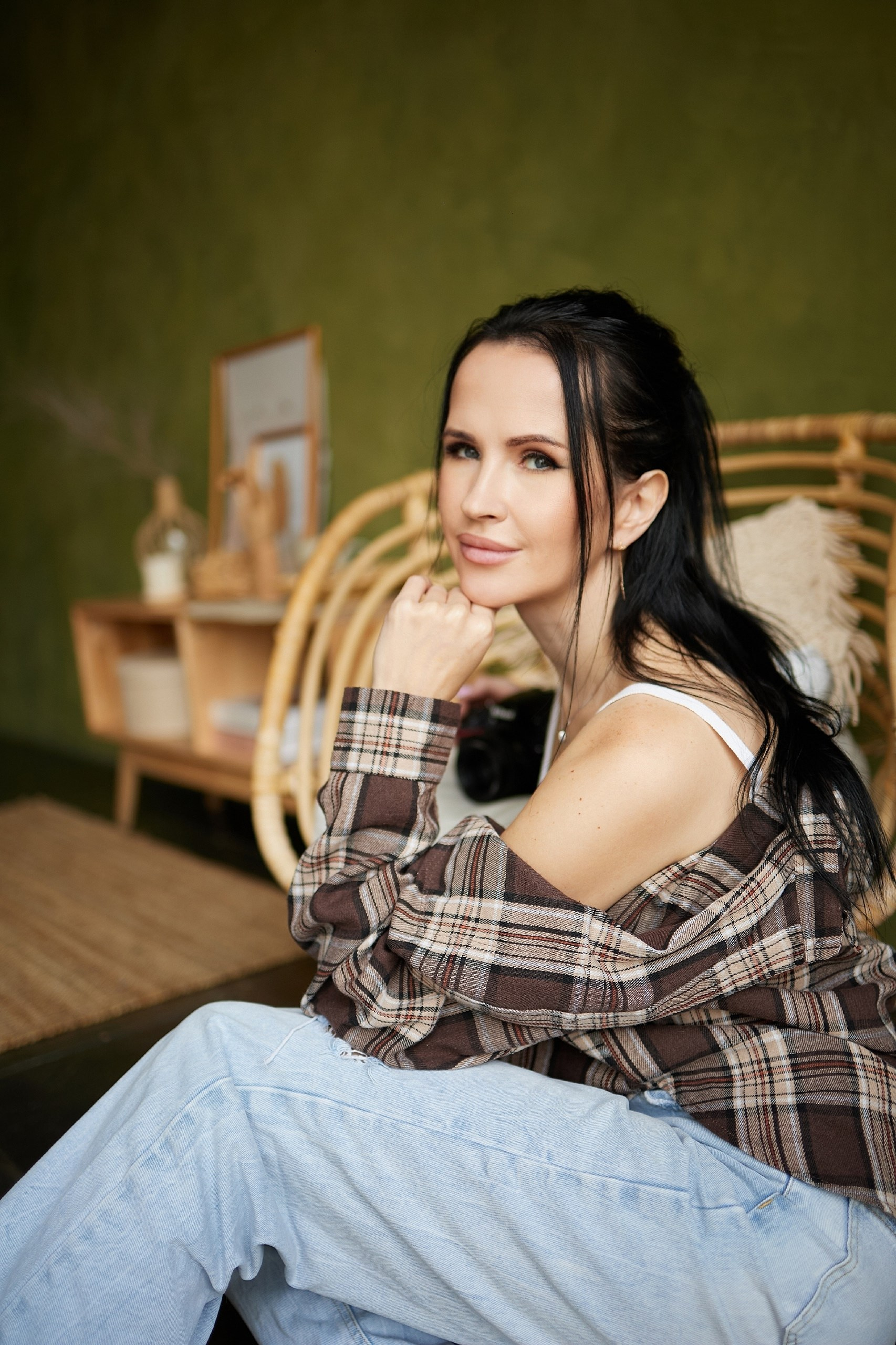 Контакты. Фотограф Юлия Ремезова