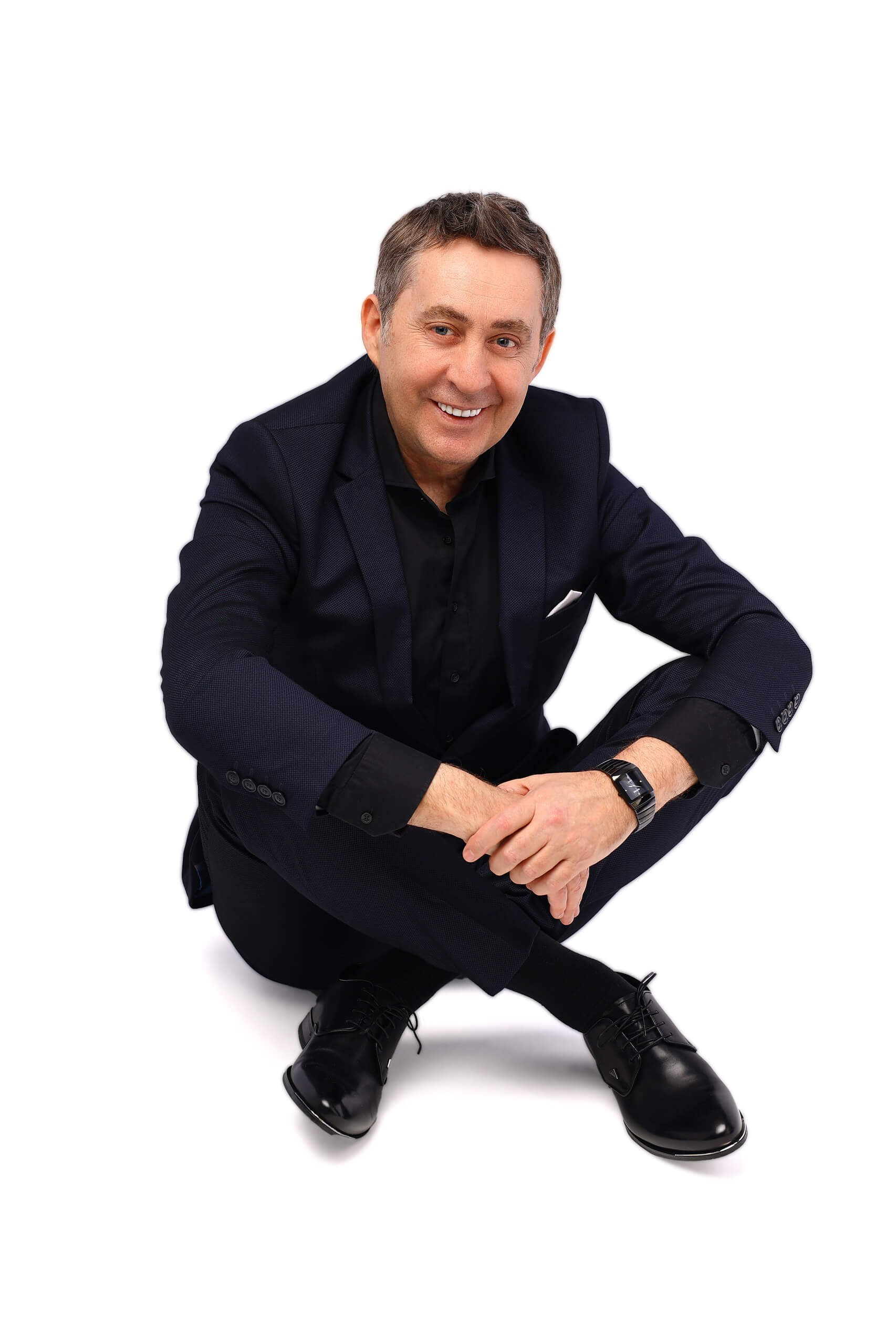 Контакты. Ведущий Валерий Чигинцев