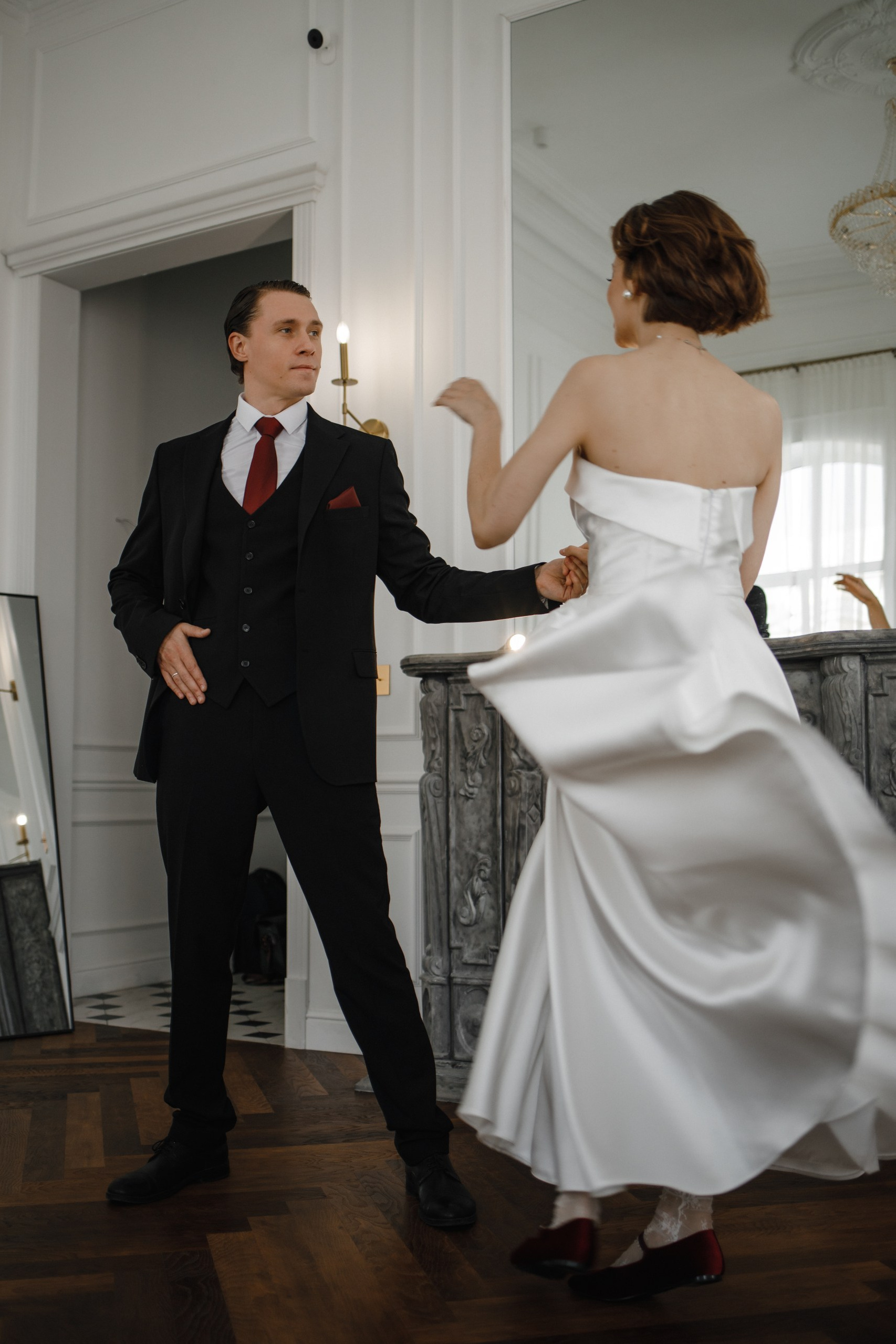 Короткие и миди. Свадебный салон Саратов — Charmante