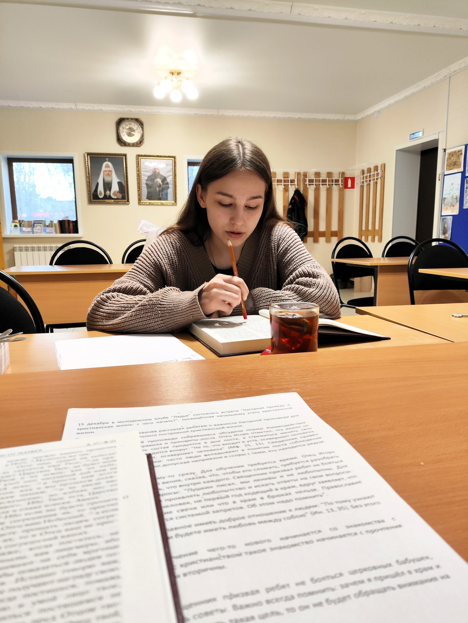 В сретенском храме проходят встречи молодёжного клуба. Северное благочиние Саратовской епархии