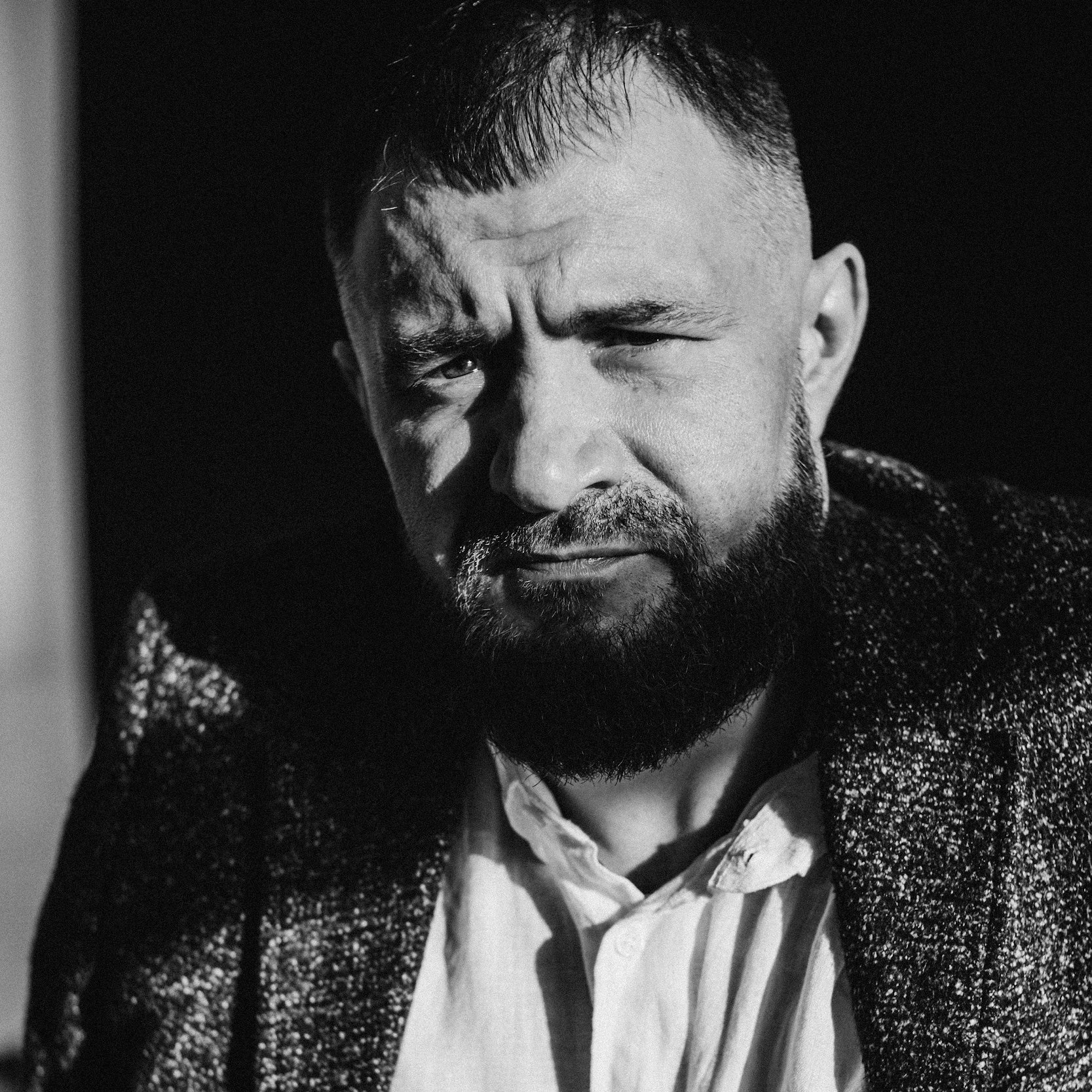 мужской фотограф Алматы Бизнес фотограф алматы Корпоративный фотограф алматы Бизнес портрет алматы