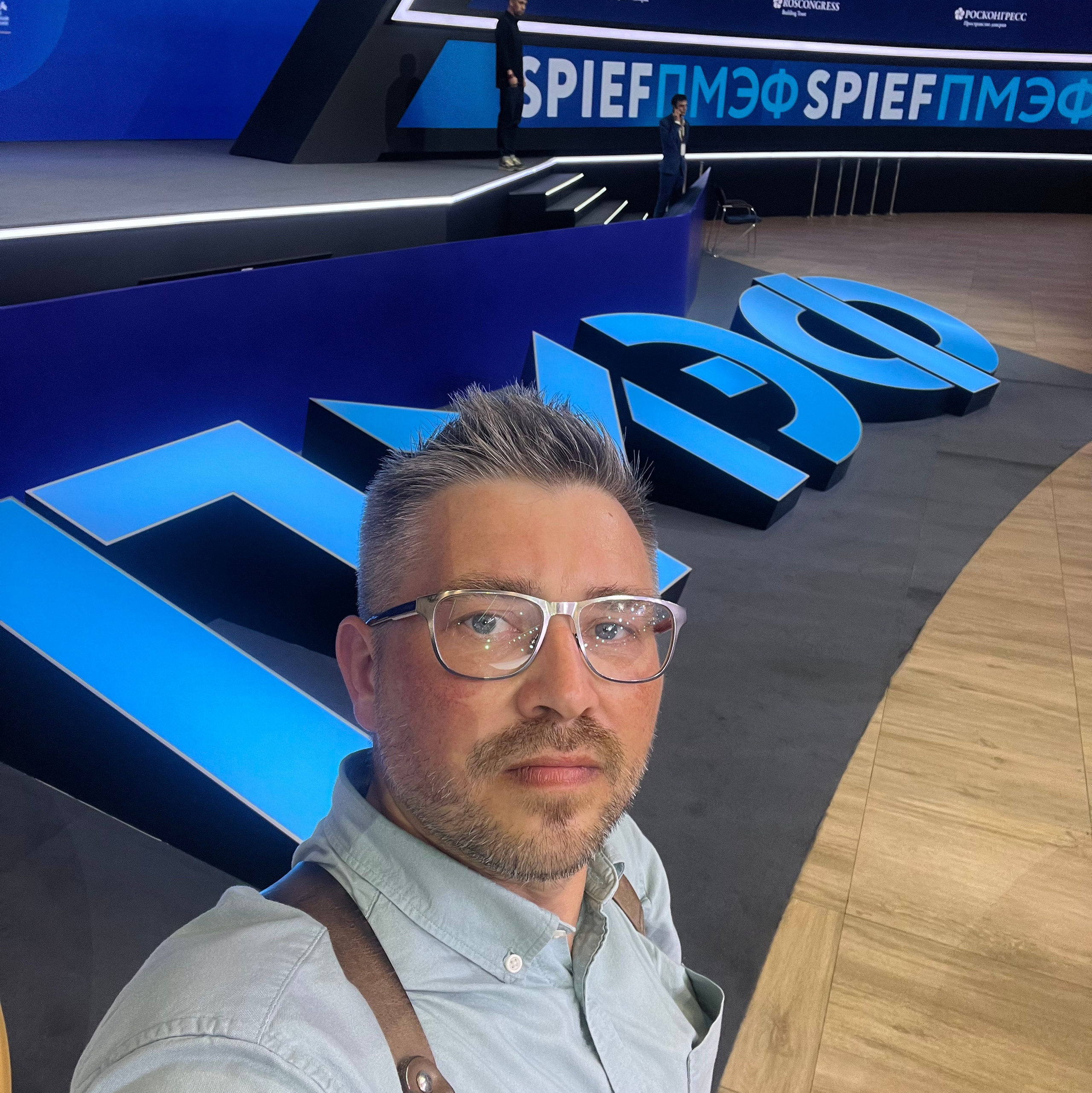 Контакты. Архитектурный и репортажный фотограф Александронок Алексей