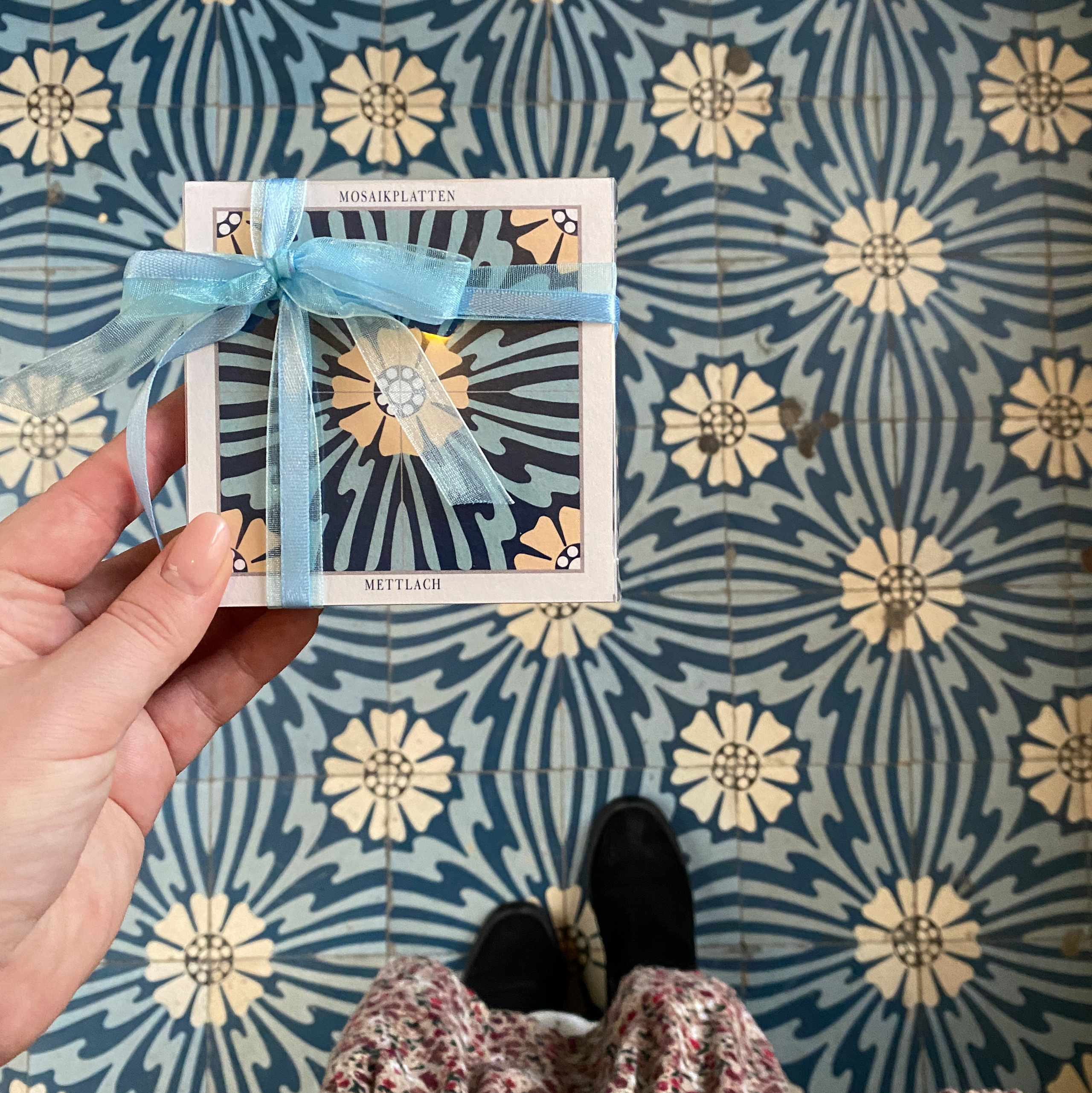 КУПИТЬ ФОРМУ ДЛЯ ПЛИТЧЕНЕК. Метлахская плитка парадных Санкт-Петербурга