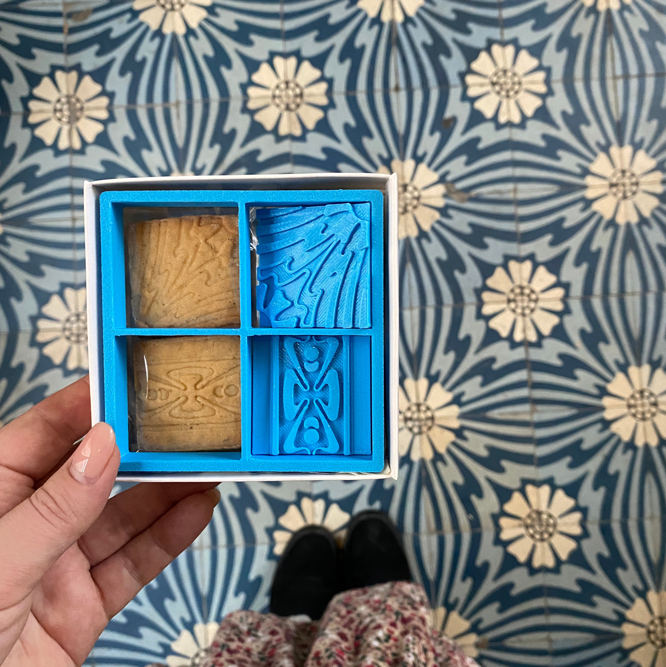 КУПИТЬ ФОРМУ ДЛЯ ПЛИТЧЕНЕК. Метлахская плитка парадных Санкт-Петербурга