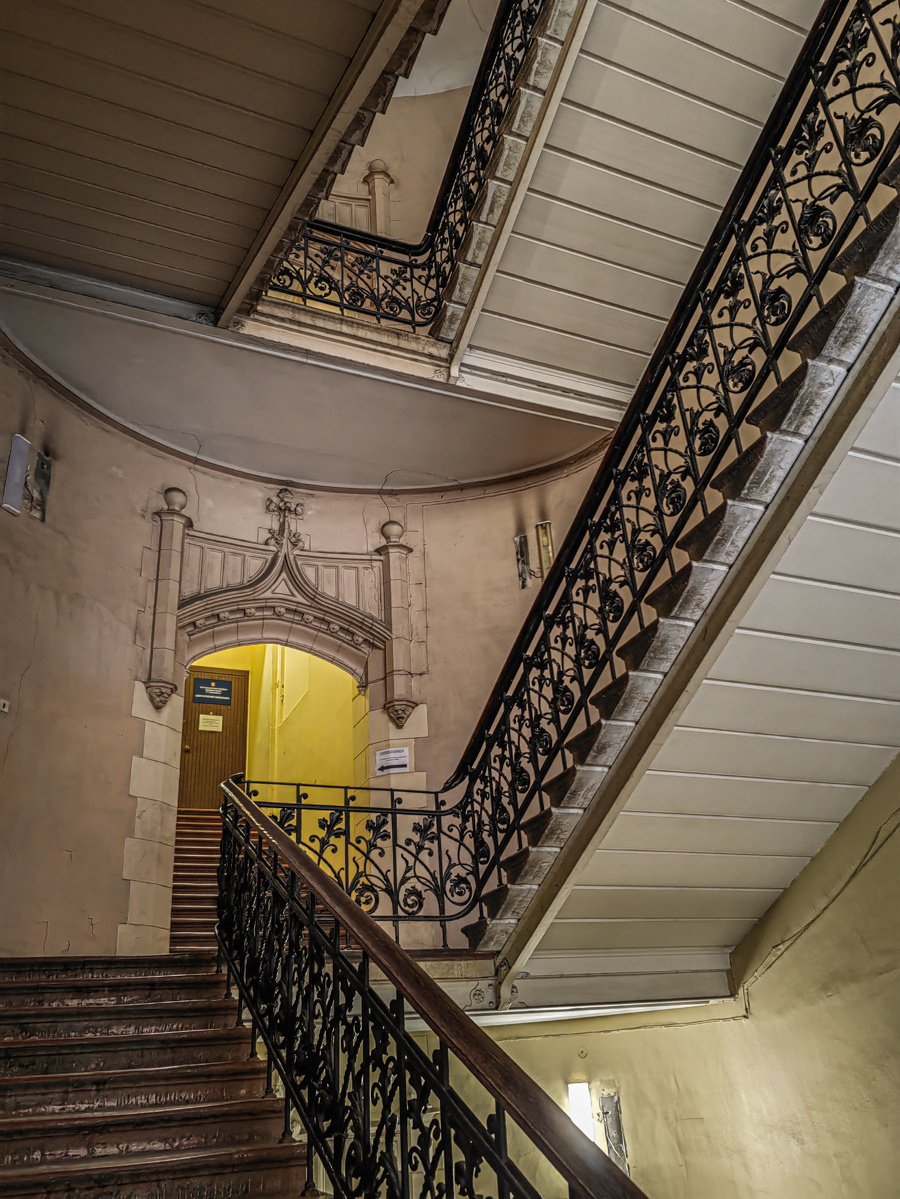 Дом городских учреждений. Фотограф и искусствовед в Туле и Санкт-Петербурге Нелли Некрасова