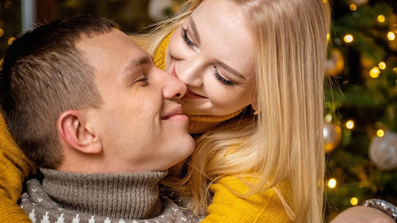 Новогодняя фотосессия для пар: создайте волшебные воспоминания вместе!