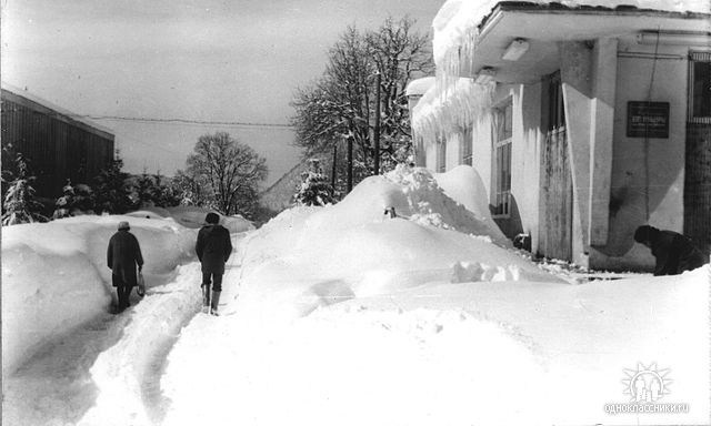 Красная Поляна до Олимпиады. Инструкторы по горным лыжам Сочи Красная Поляна. Горнолыжная школа