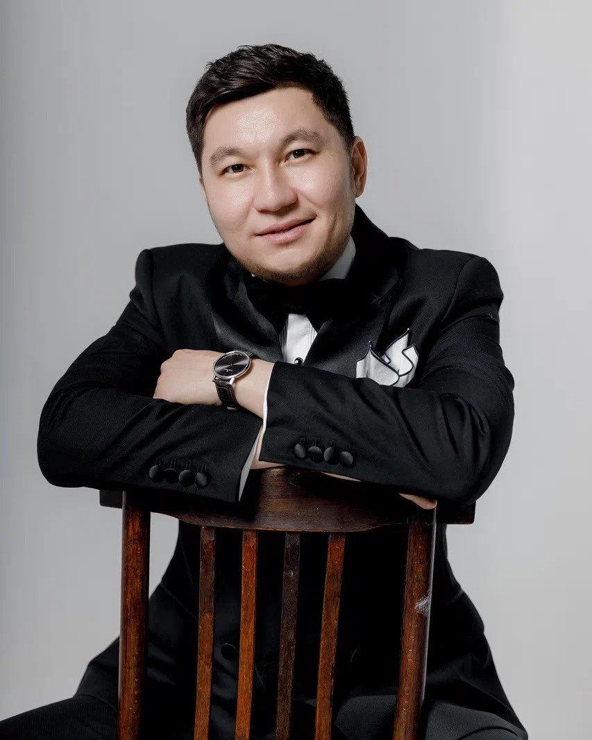 КОНТАКТЫ. Официальный сайт шоумена Дархана Жусупова