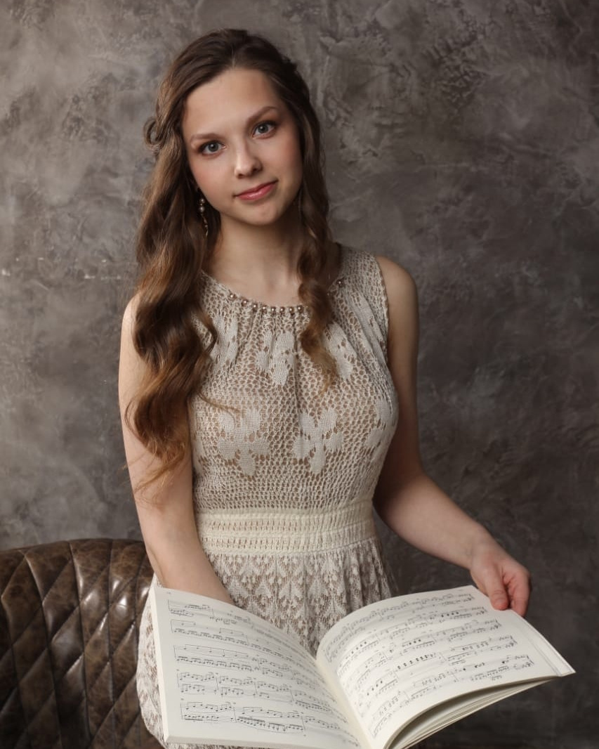 Алина Федосеева - пианистка. Фортепианные концерты в Доме шрёдера