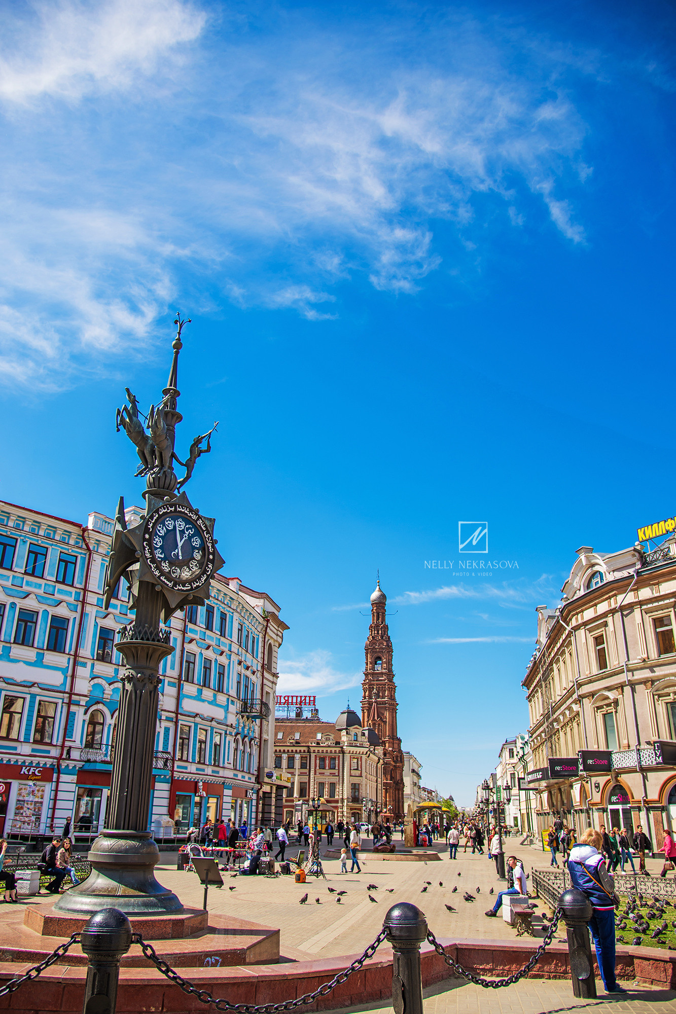 Казань, колокольня Богоявленского собора, пешеходная улица Баумана