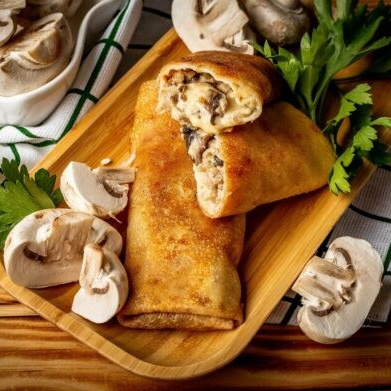 Блинчики с курочкой и грибами, заказать в Валенсии. Доставка.